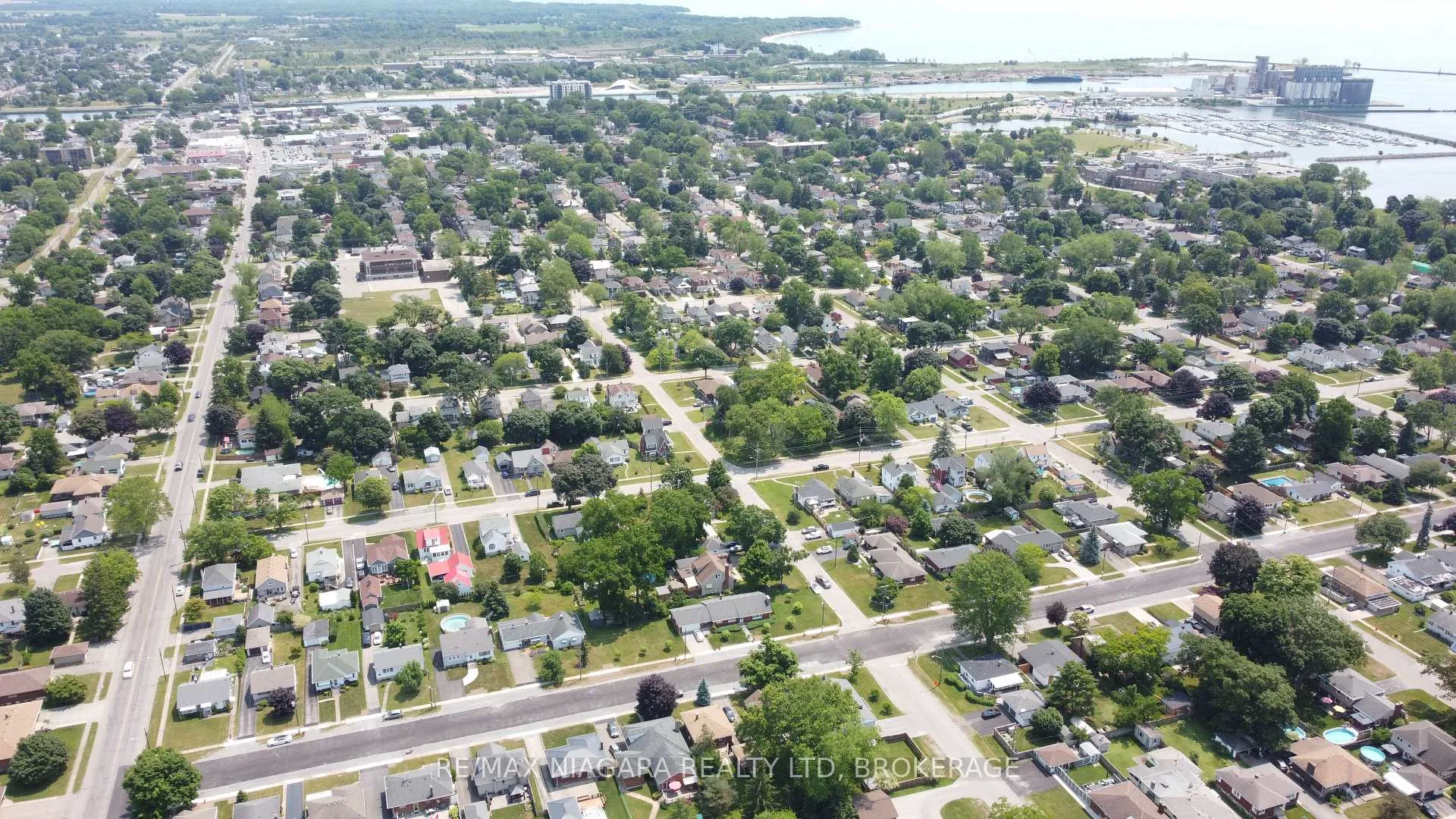 Photo 44 of 101 Division Street, Port Colborne, Sugarloaf — HOMEH