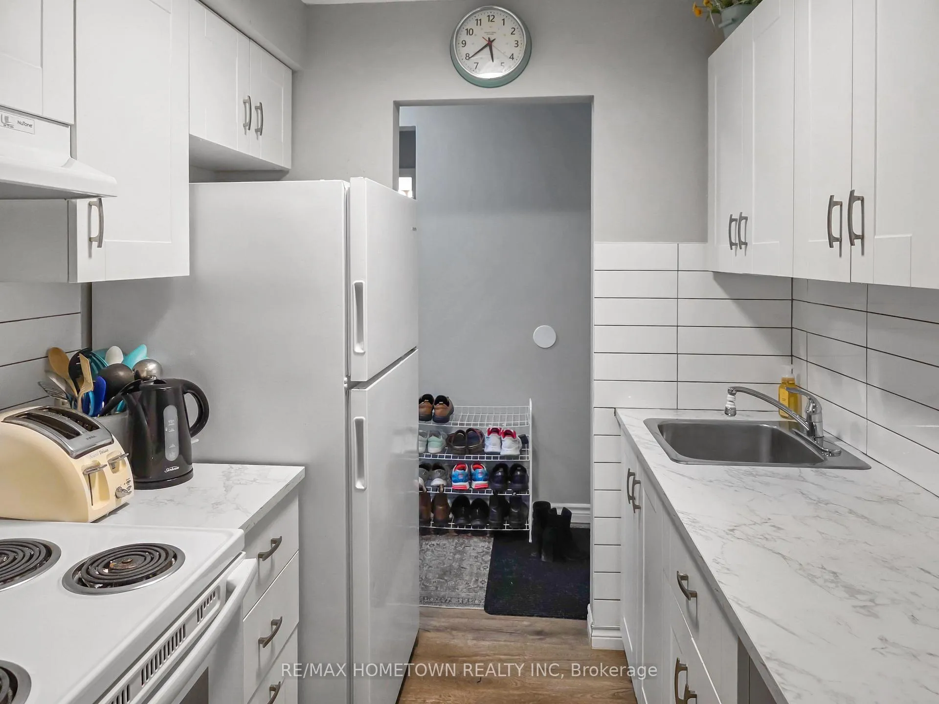 Photo 4 of Unit 6, 819 Macodrum Drive, Brockville — HOMEH