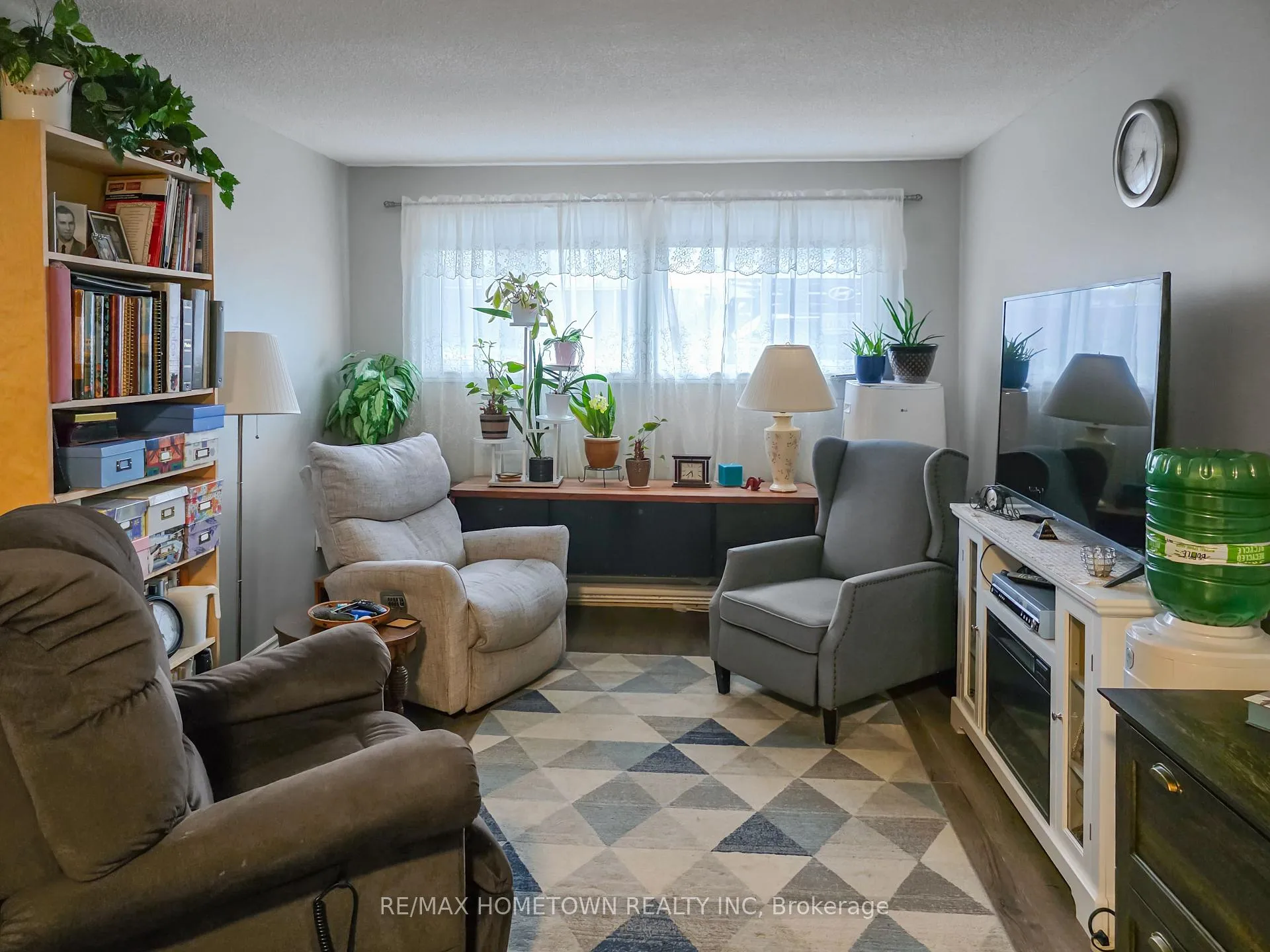 Photo 6 of Unit 6, 819 Macodrum Drive, Brockville — HOMEH