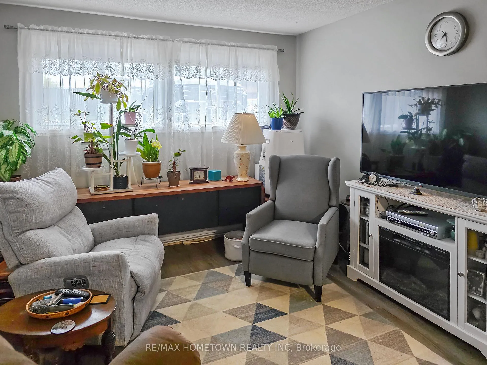 Photo 7 of Unit 6, 819 Macodrum Drive, Brockville — HOMEH