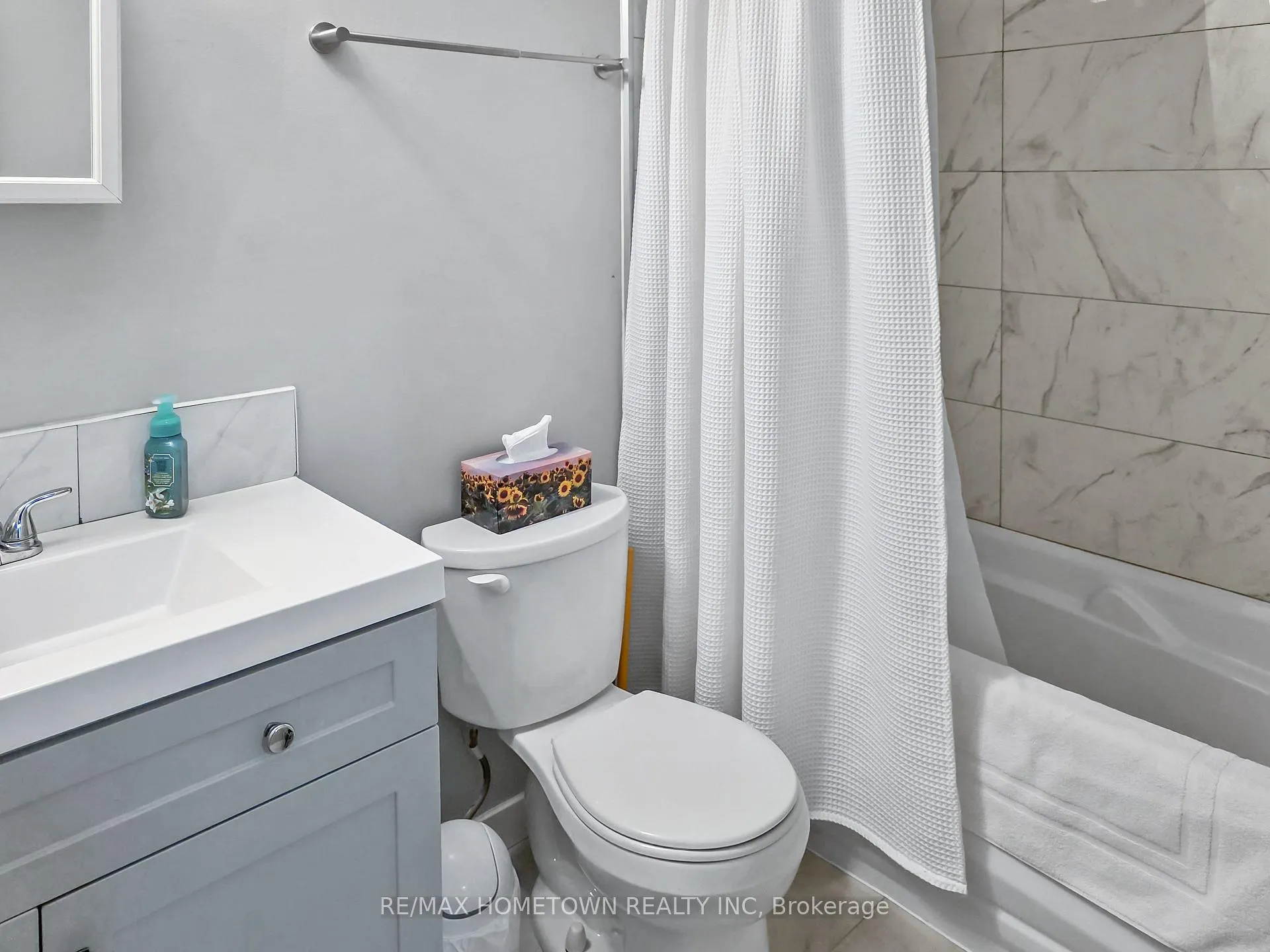 Photo 11 of Unit 6, 819 Macodrum Drive, Brockville — HOMEH