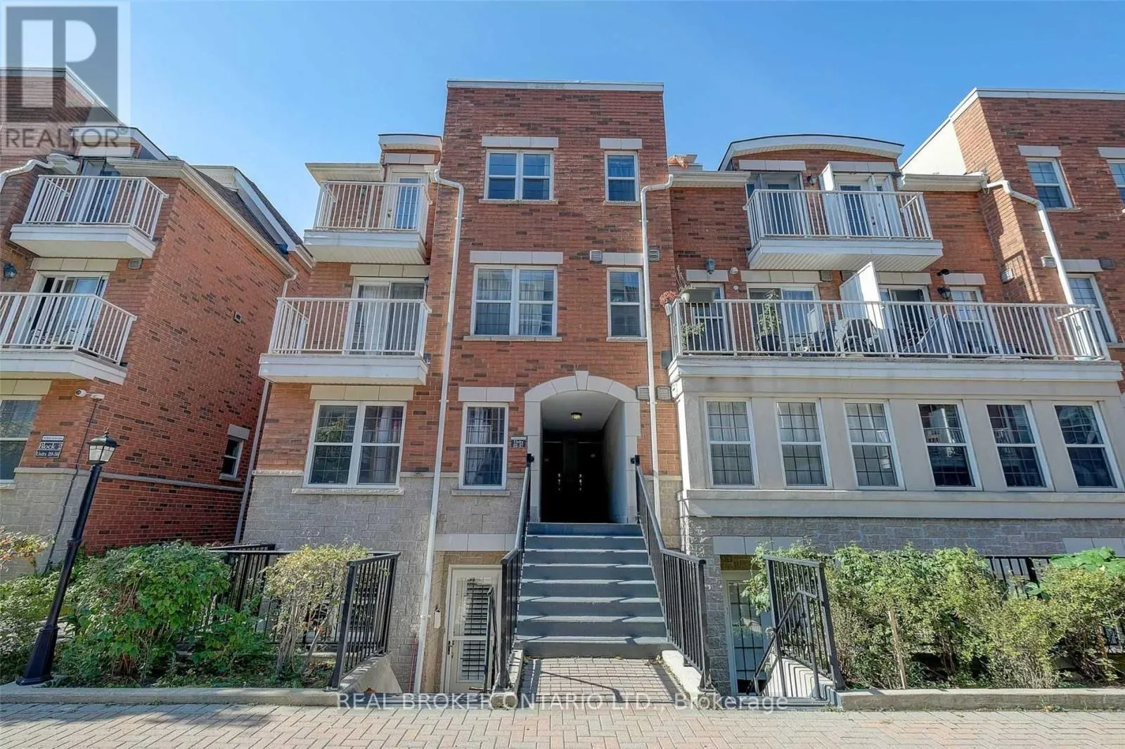 Photo 1 of Unit 26, 37 Four Winds Drive, North York, York University Heights — HOMEH