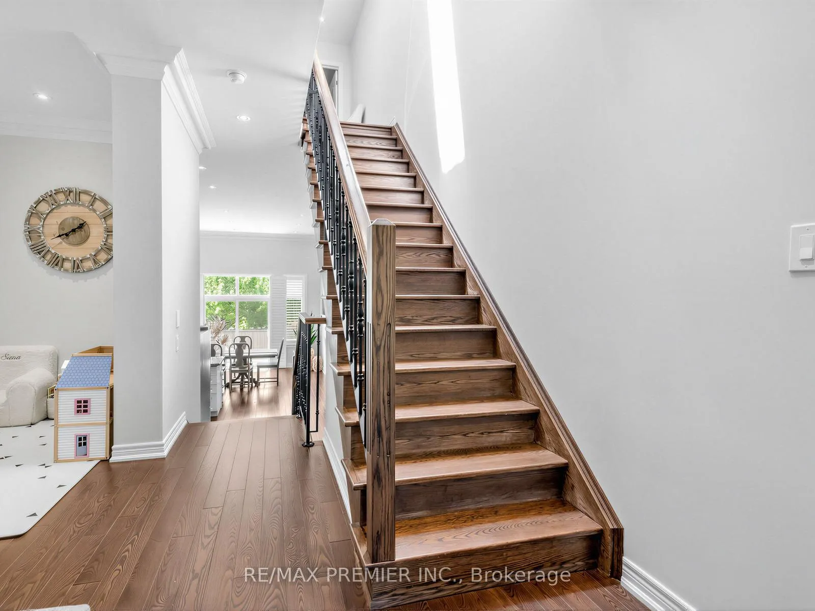 Photo 14 of 57B Westona Street, Etobicoke, Humber Heights — HOMEH