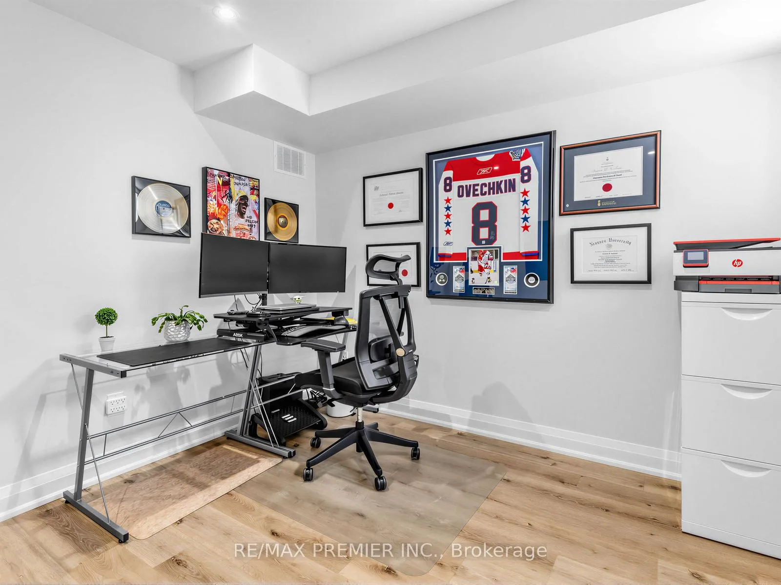 Photo 24 of 57B Westona Street, Etobicoke, Humber Heights — HOMEH