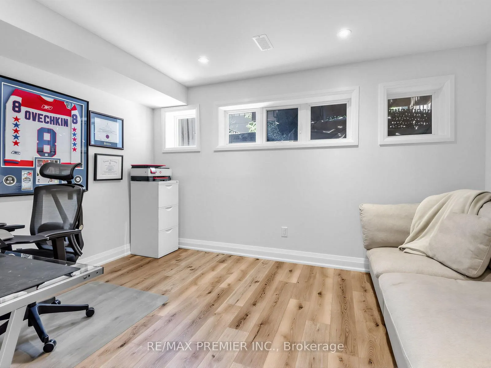 Photo 25 of 57B Westona Street, Etobicoke, Humber Heights — HOMEH
