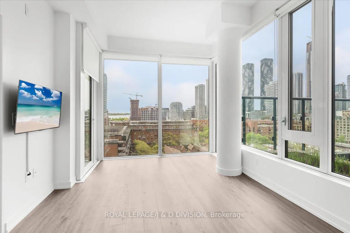 Photo 8 of Unit 1018, 158 Front Street E, Toronto, Moss Park — HOMEH