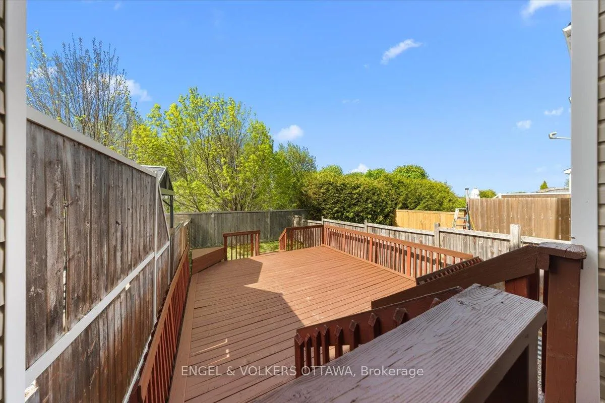 Photo 41 of 348 Hillsboro Private, Ottawa, Kanata - Emerald Meadows/Trailwest — HOMEH