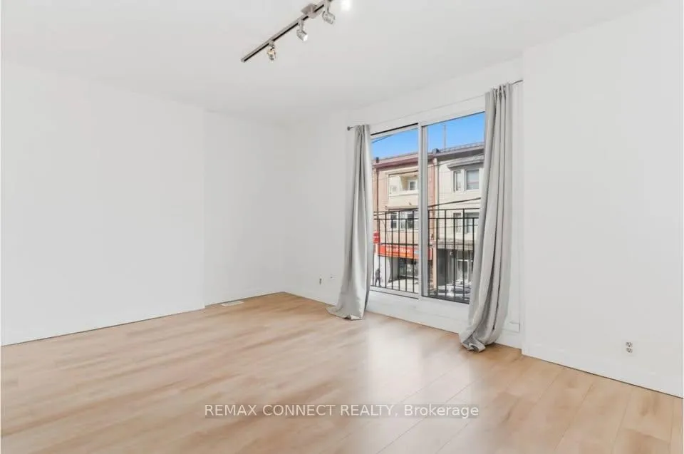 Photo 3 of Unit 2nd floor, 401 Roncesvalles Avenue, Toronto, Roncesvalles — HOMEH