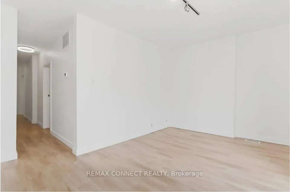 Photo 6 of Unit 2nd floor, 401 Roncesvalles Avenue, Toronto, Roncesvalles — HOMEH