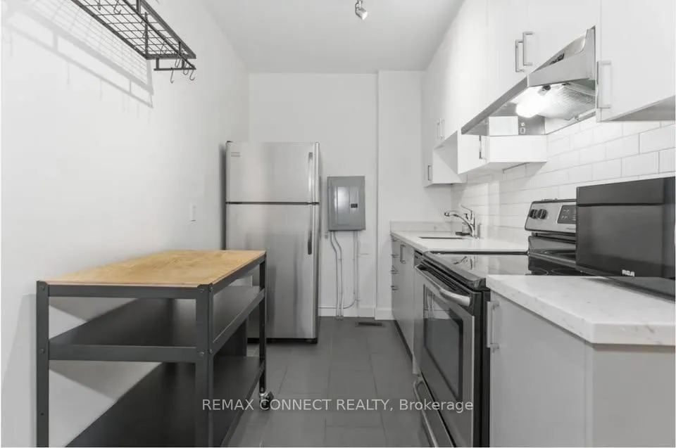 Photo 18 of Unit 2nd floor, 401 Roncesvalles Avenue, Toronto, Roncesvalles — HOMEH