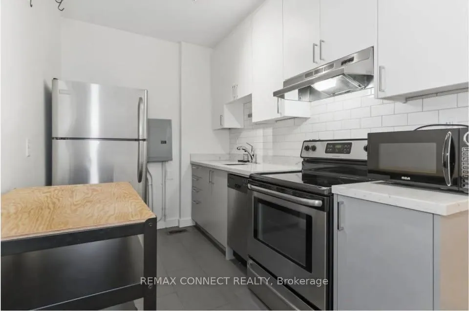 Photo 19 of Unit 2nd floor, 401 Roncesvalles Avenue, Toronto, Roncesvalles — HOMEH