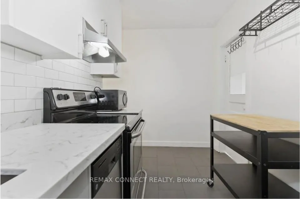 Photo 20 of Unit 2nd floor, 401 Roncesvalles Avenue, Toronto, Roncesvalles — HOMEH