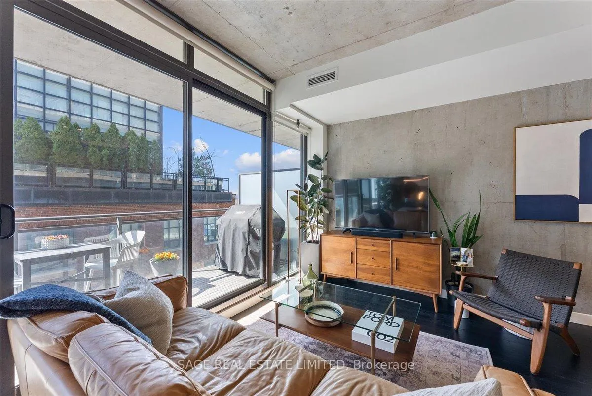 Photo 8 of Unit 608, 90 Broadview Avenue, Toronto, South Riverdale — HOMEH