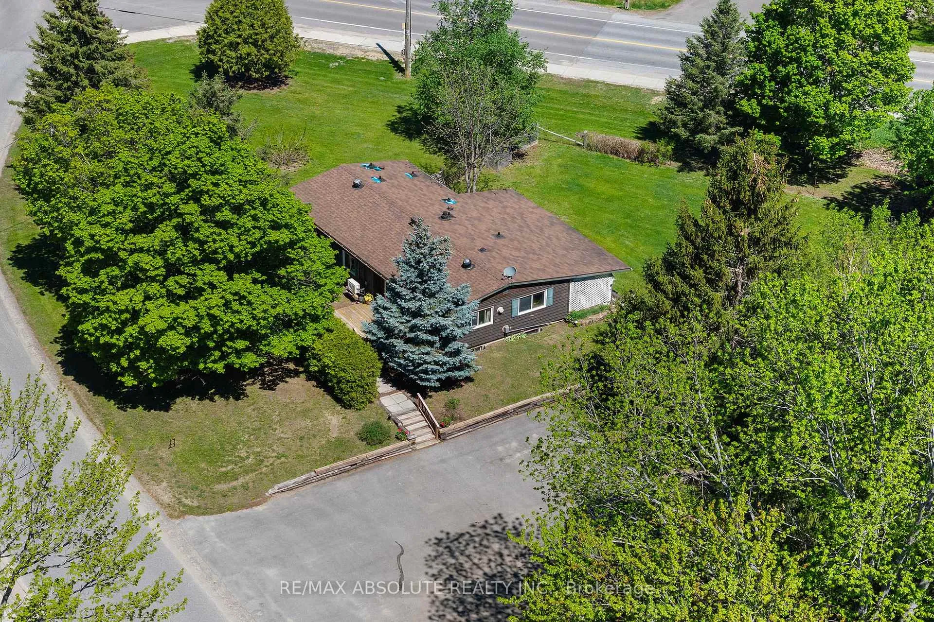 Photo 1 of 235 Poole Street, McNab/Braeside, Mcnab/Braeside Twps — HOMEH