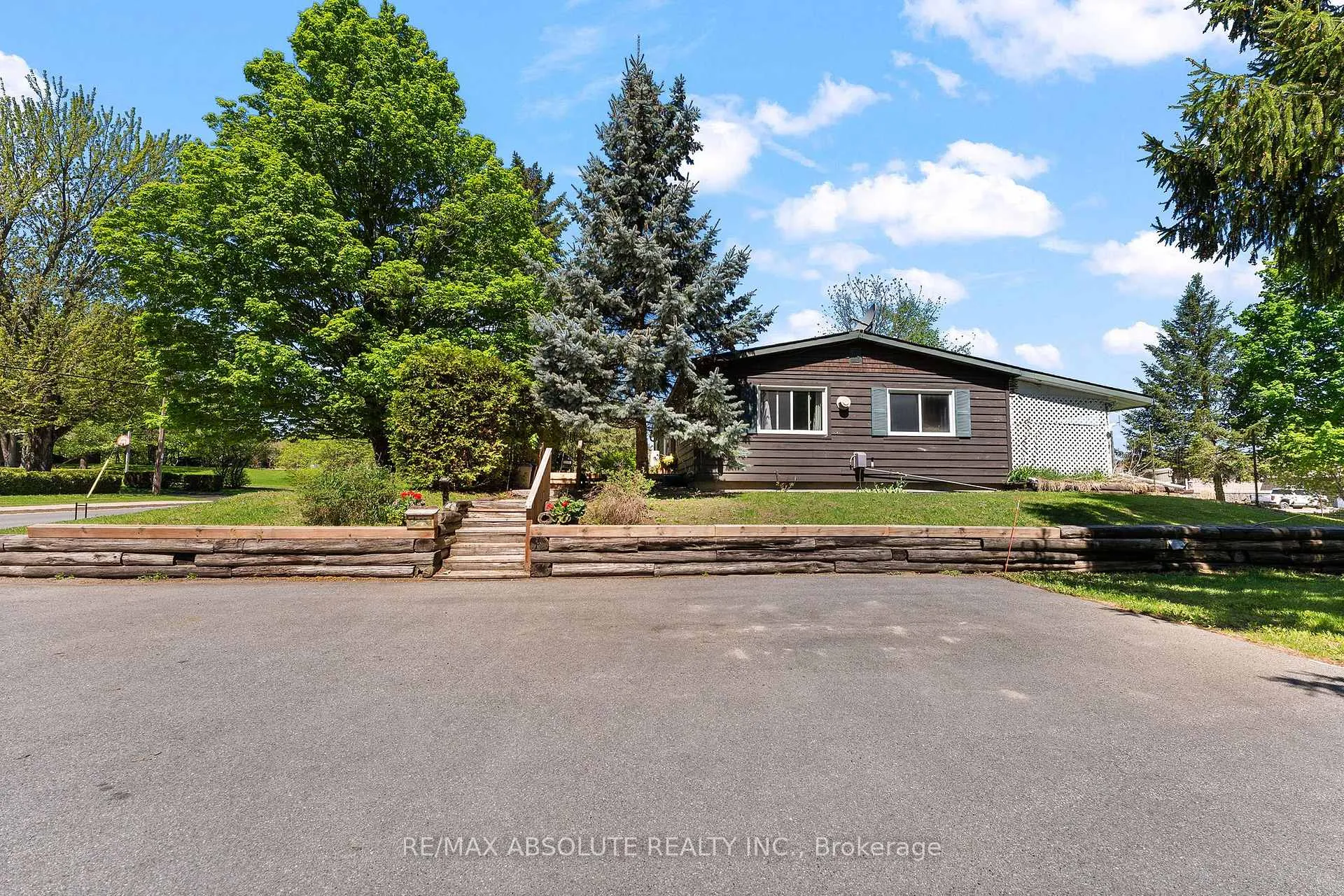 Photo 13 of 235 Poole Street, McNab/Braeside, Mcnab/Braeside Twps — HOMEH