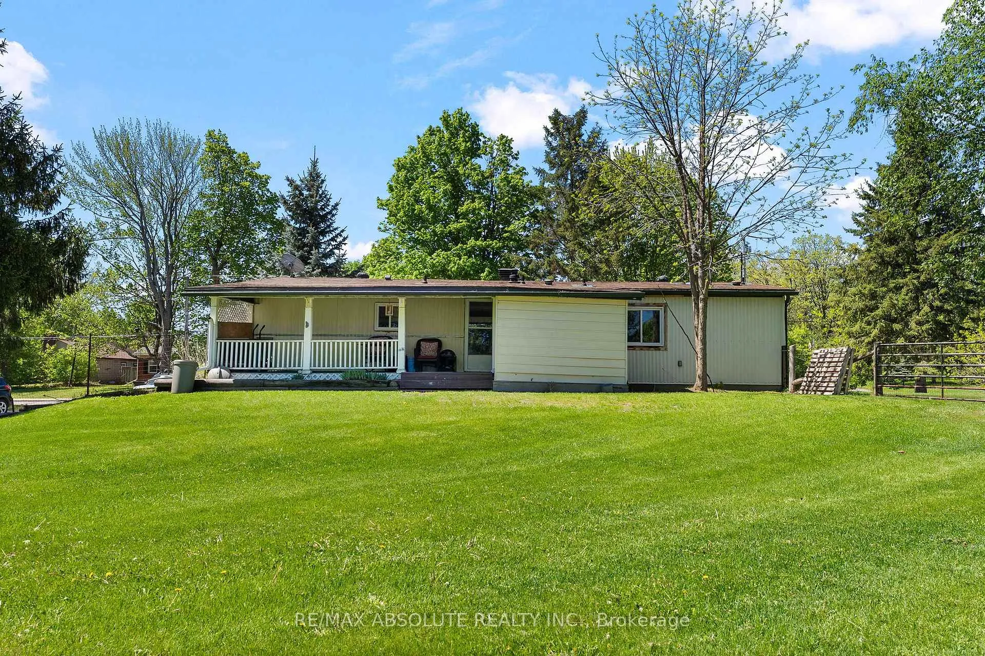 Photo 18 of 235 Poole Street, McNab/Braeside, Mcnab/Braeside Twps — HOMEH