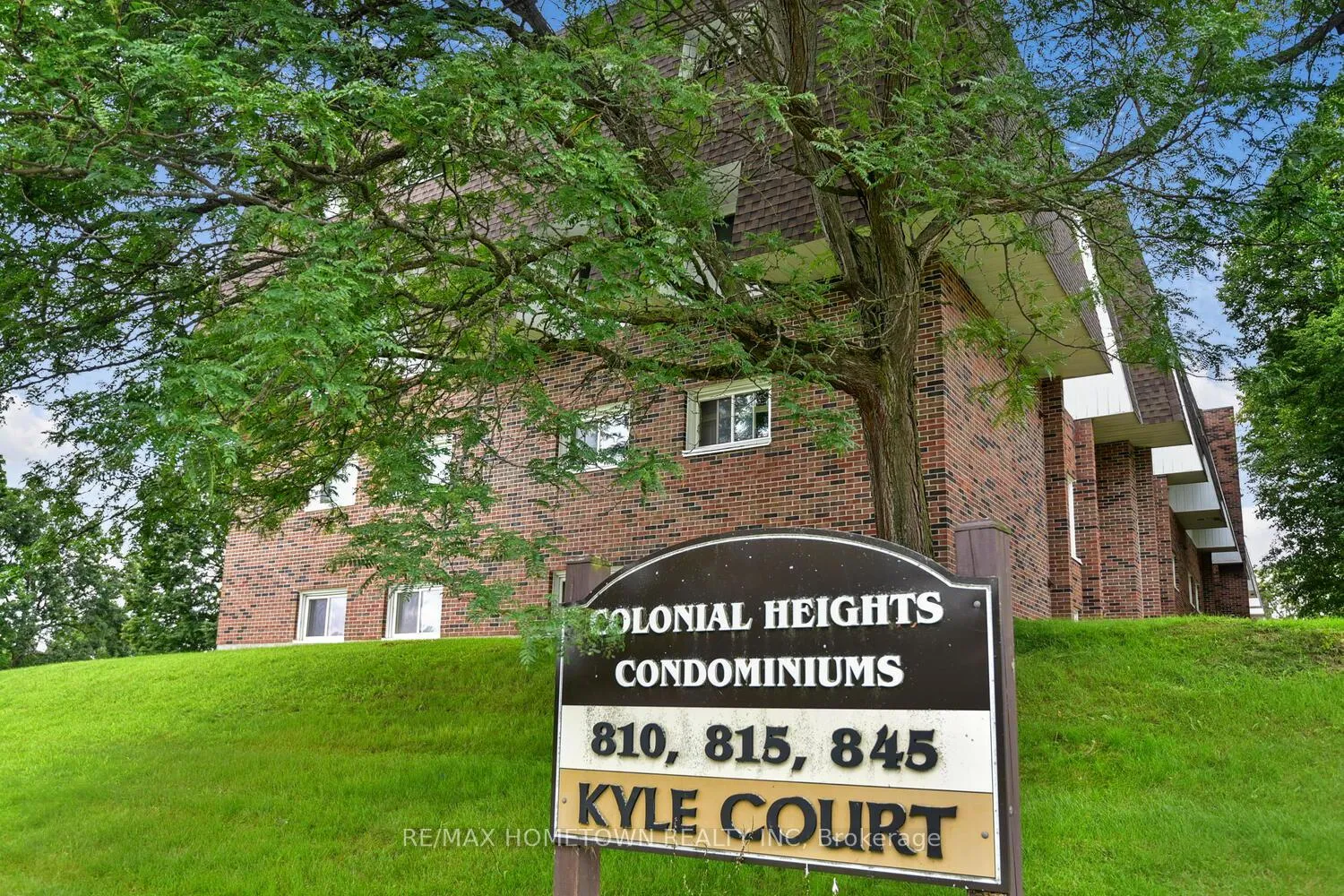 Photo of Unit 202, 810 Kyle Court