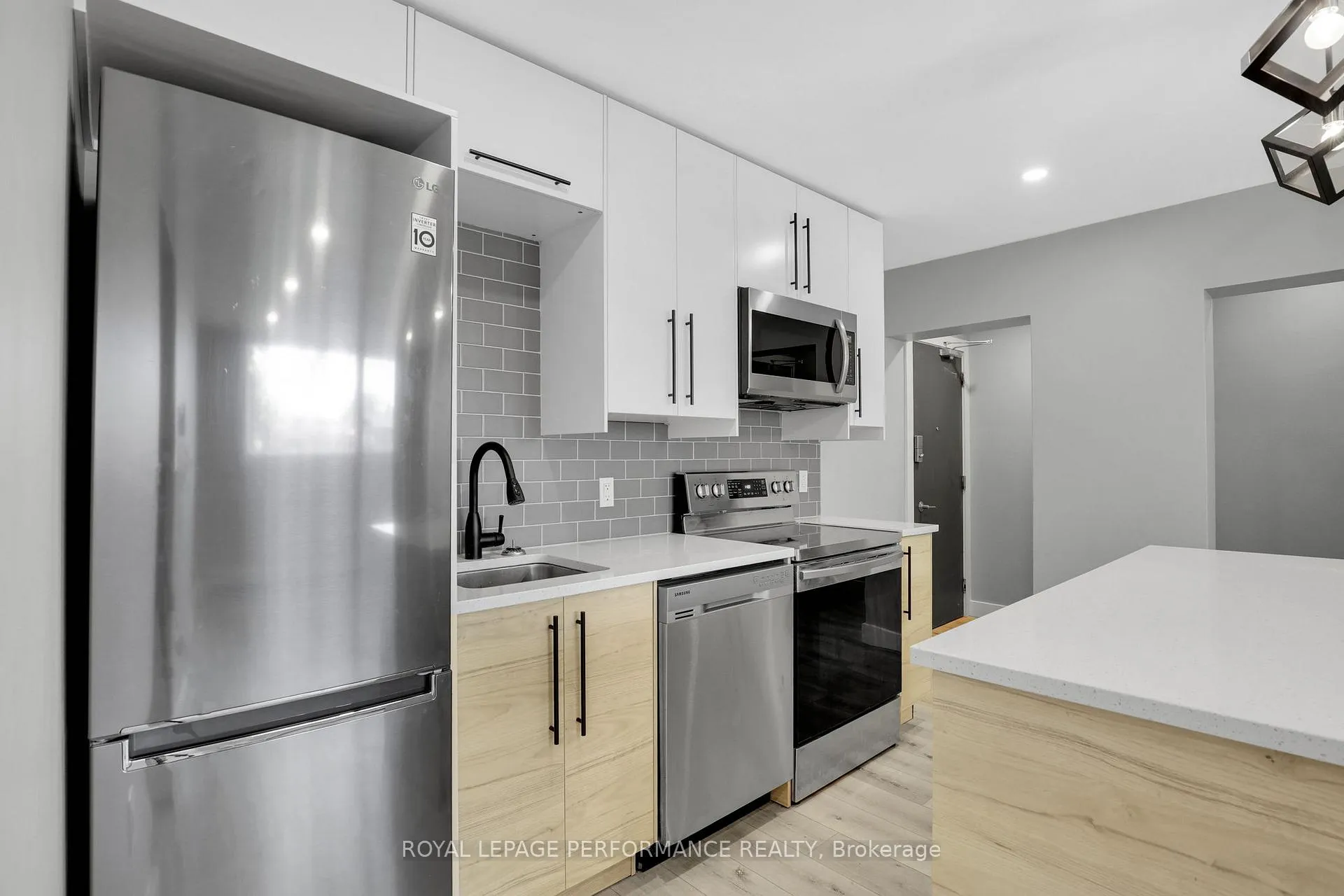 Photo 8 of Unit Unit 2, 695 Morgan Street, Ottawa, Vanier — HOMEH