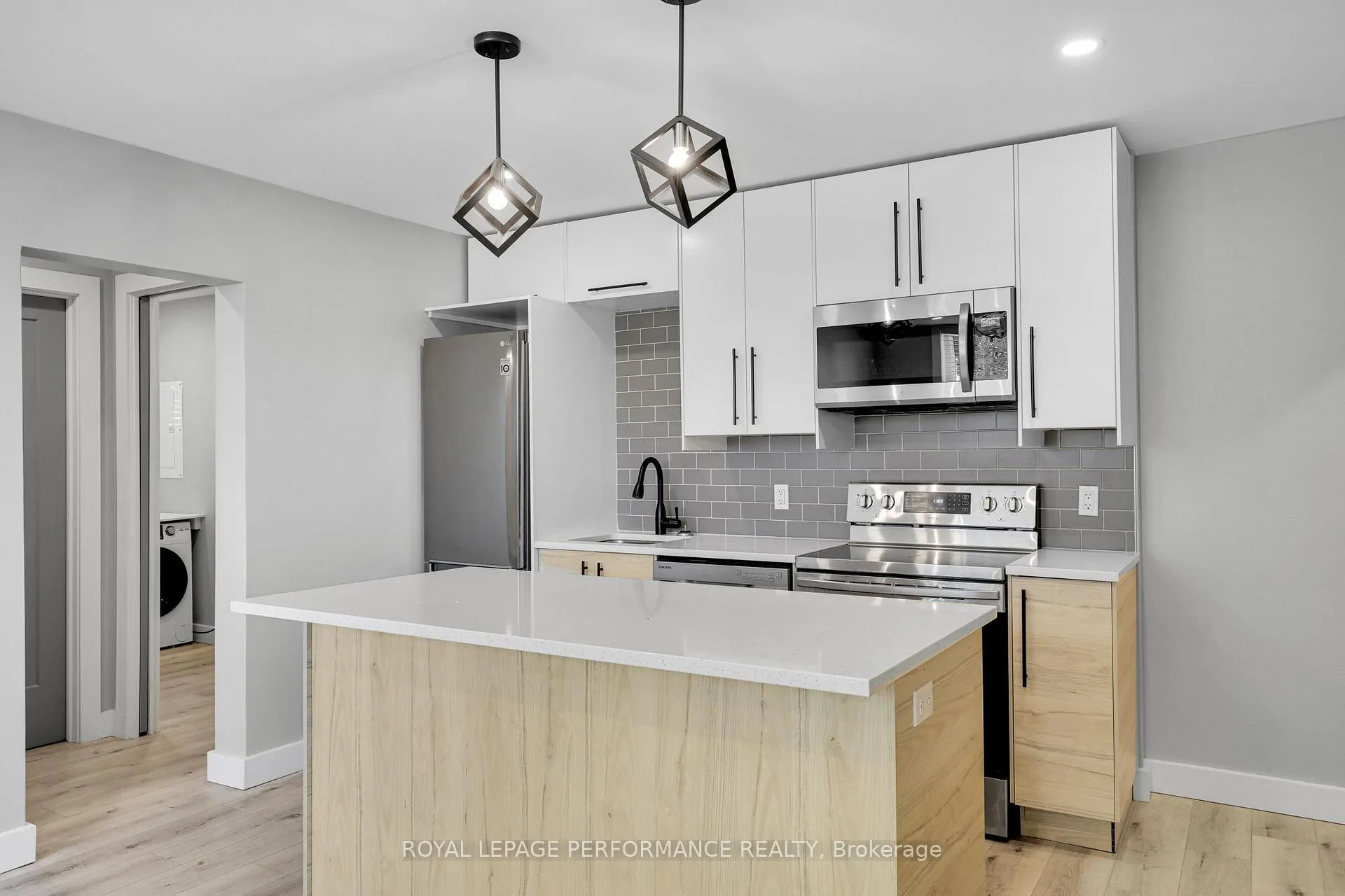 Photo 11 of Unit Unit 2, 695 Morgan Street, Ottawa, Vanier — HOMEH