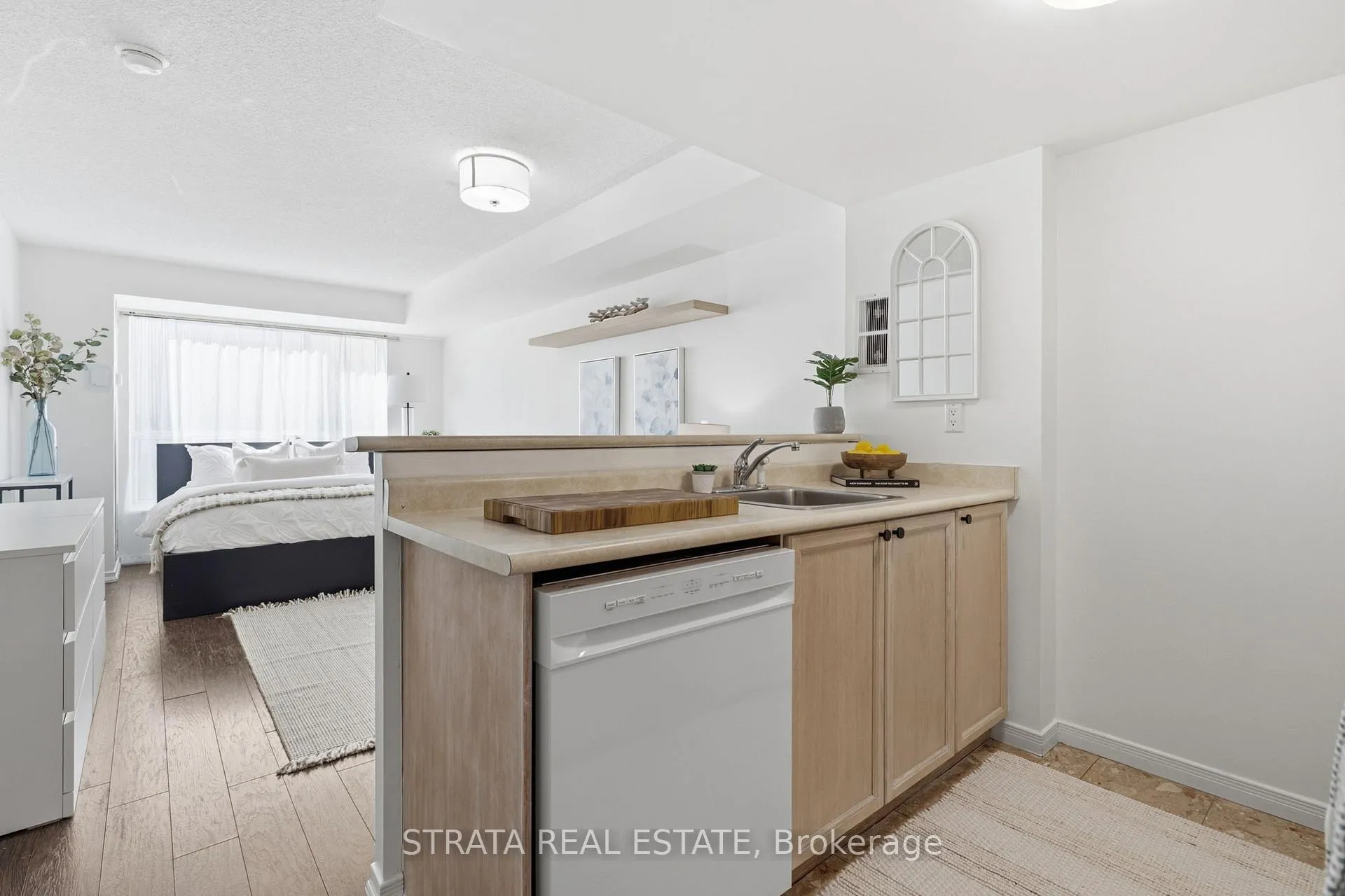 Photo 6 of Unit 440, 109 Front Street E, Toronto, Waterfront Communities — HOMEH