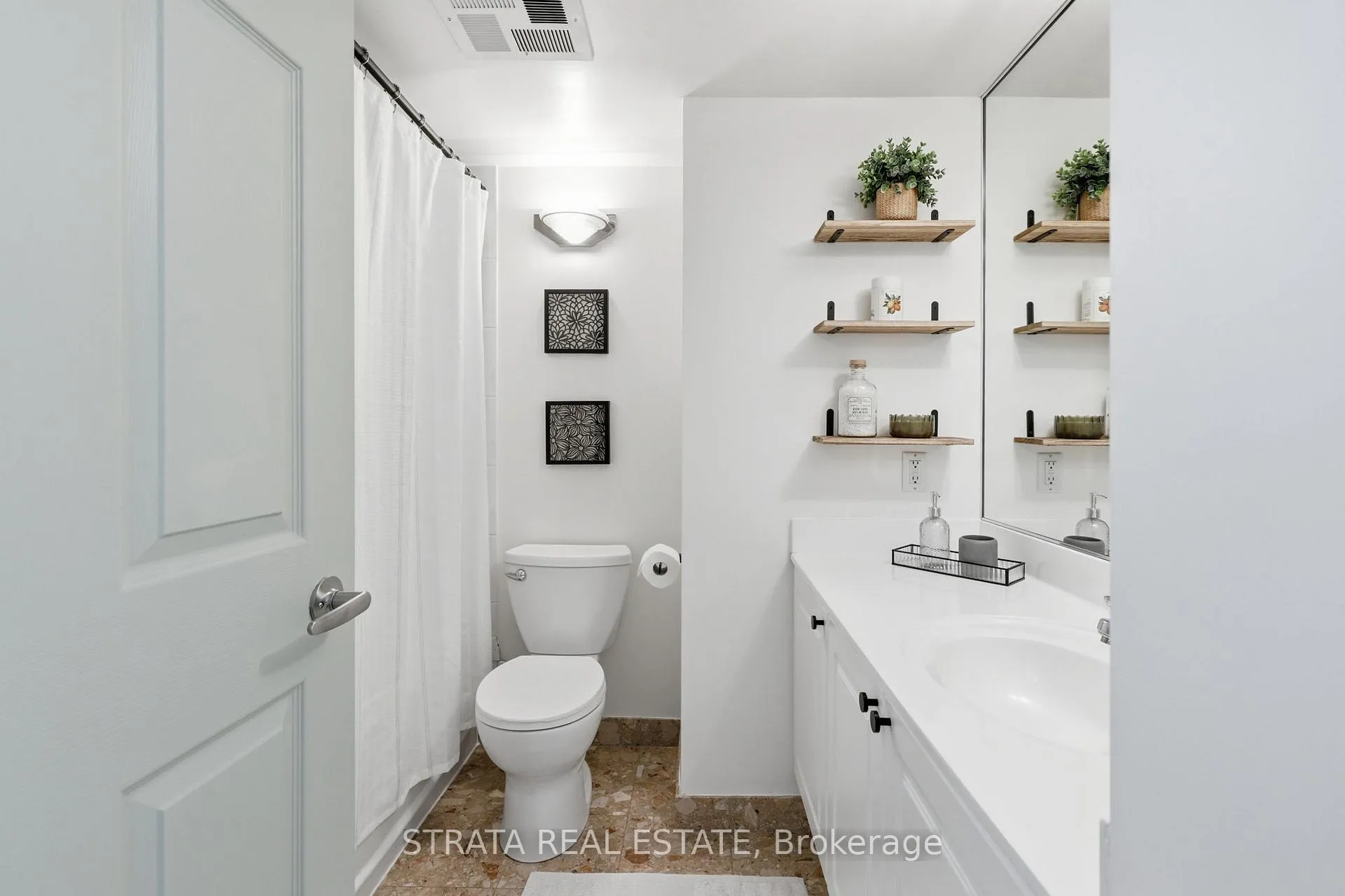 Photo 11 of Unit 440, 109 Front Street E, Toronto, Waterfront Communities — HOMEH