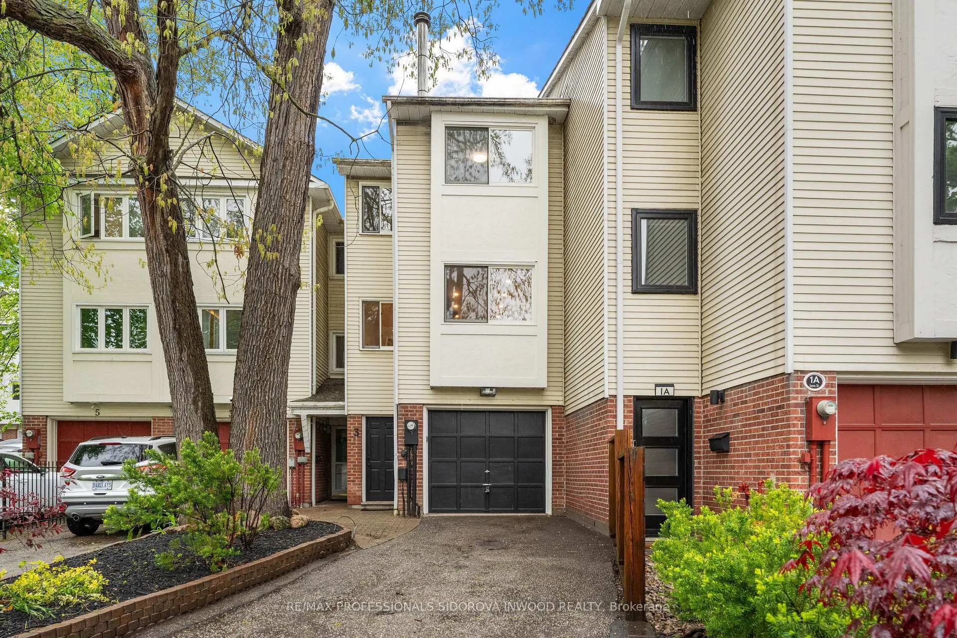 Photo 2 of 3 Laws Street, Toronto, Junction Area — HOMEH