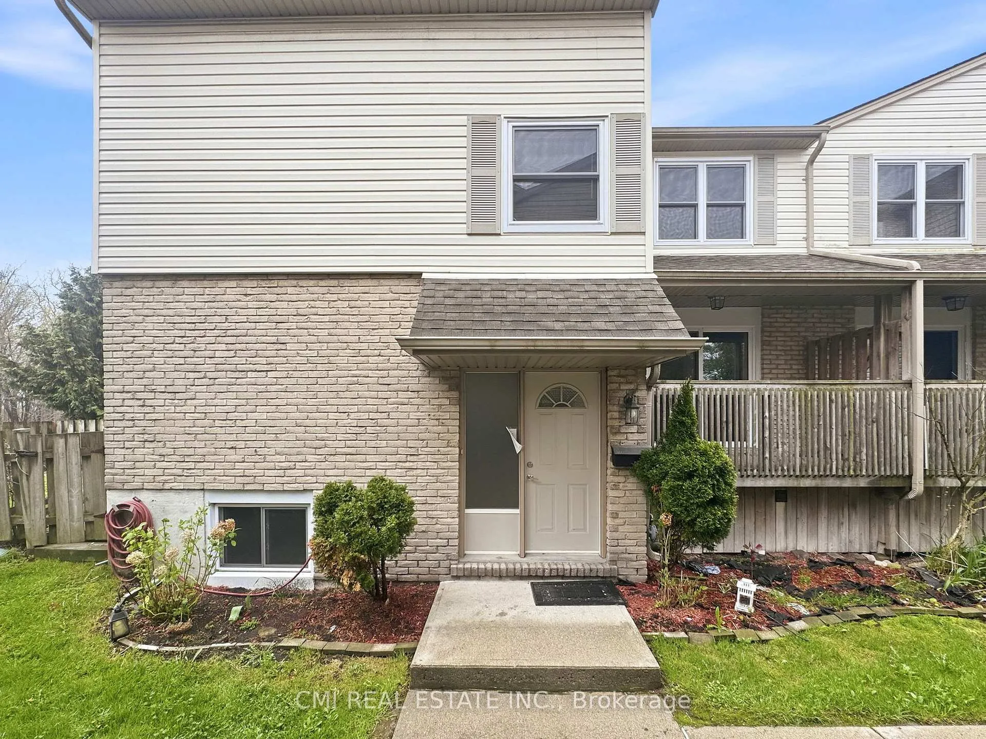 Photo 2 of Unit 44, 1300 Upper Ottawa Street, Hamilton, Quinndale — HOMEH