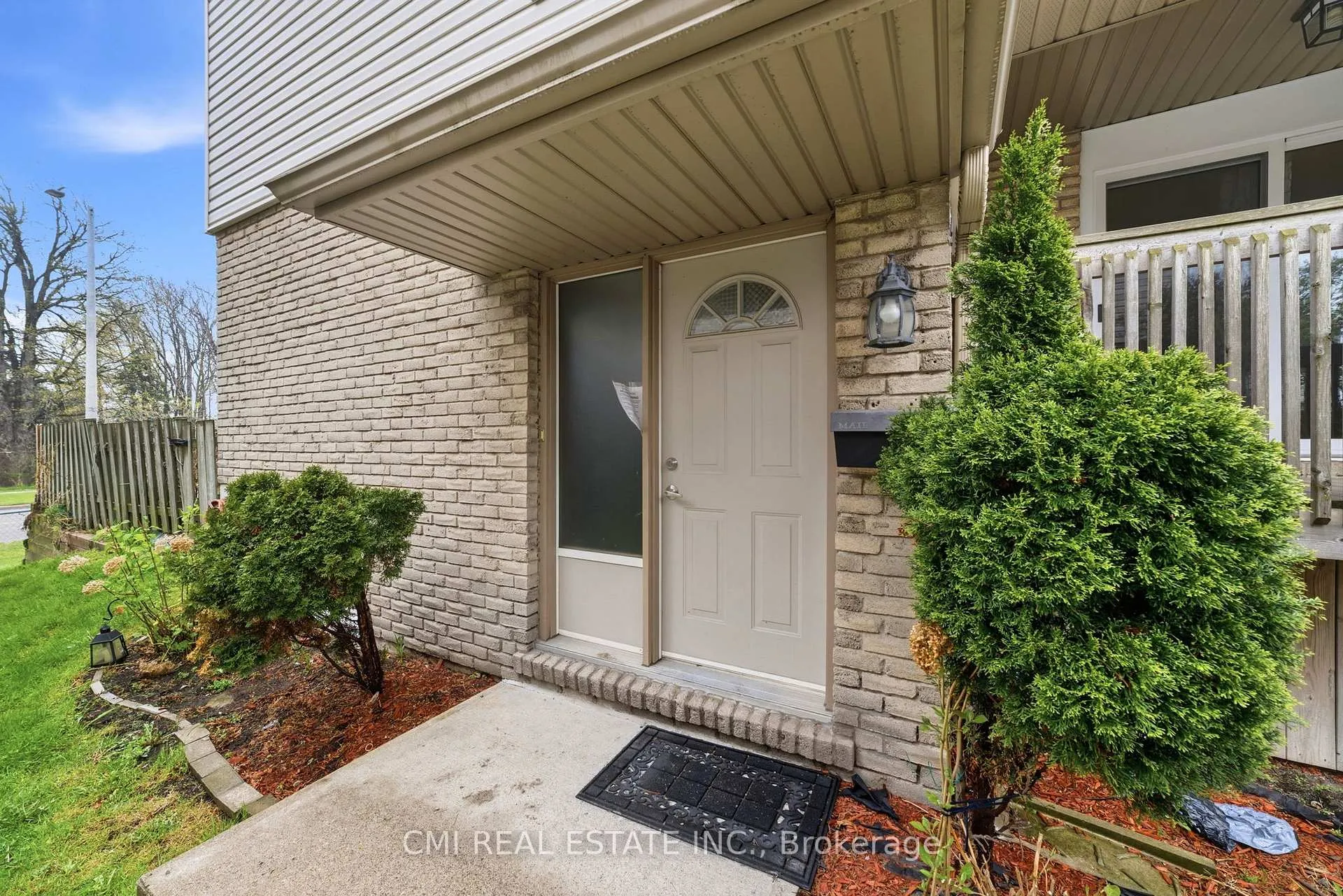 Photo 5 of Unit 44, 1300 Upper Ottawa Street, Hamilton, Quinndale — HOMEH