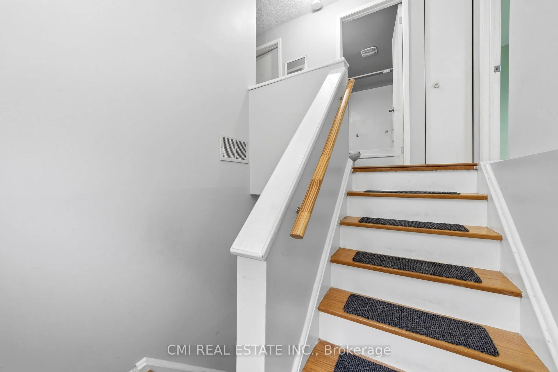 Photo 32 of Unit 44, 1300 Upper Ottawa Street, Hamilton, Quinndale — HOMEH