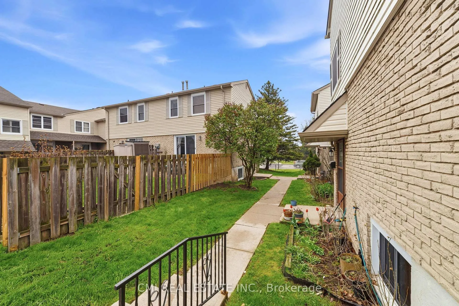Photo 41 of Unit 44, 1300 Upper Ottawa Street, Hamilton, Quinndale — HOMEH