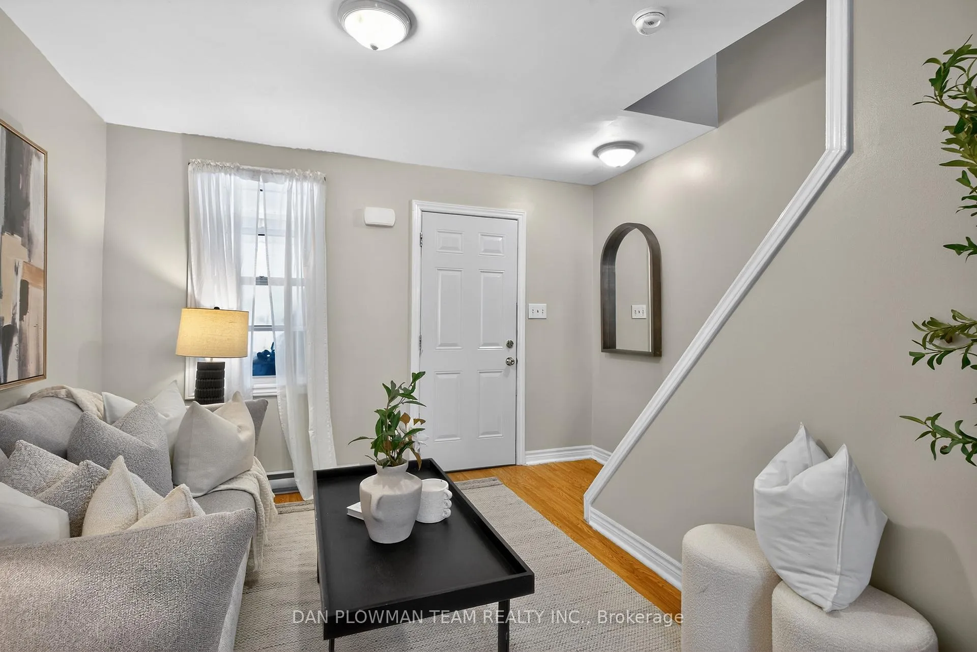 Photo 2 of 114 Olive Avenue, Oshawa, Central — HOMEH