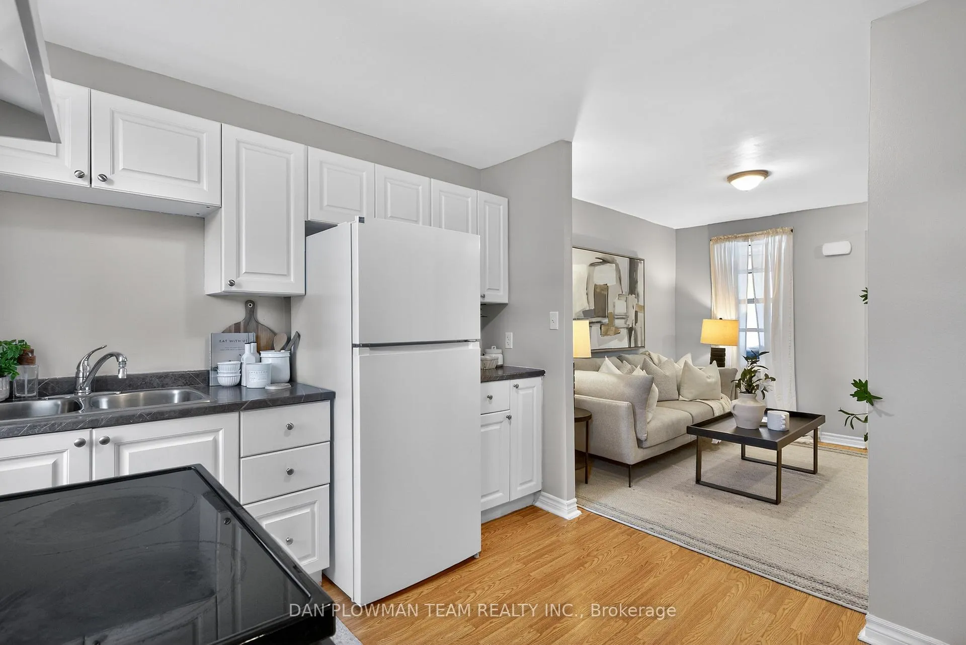 Photo 3 of 114 Olive Avenue, Oshawa, Central — HOMEH