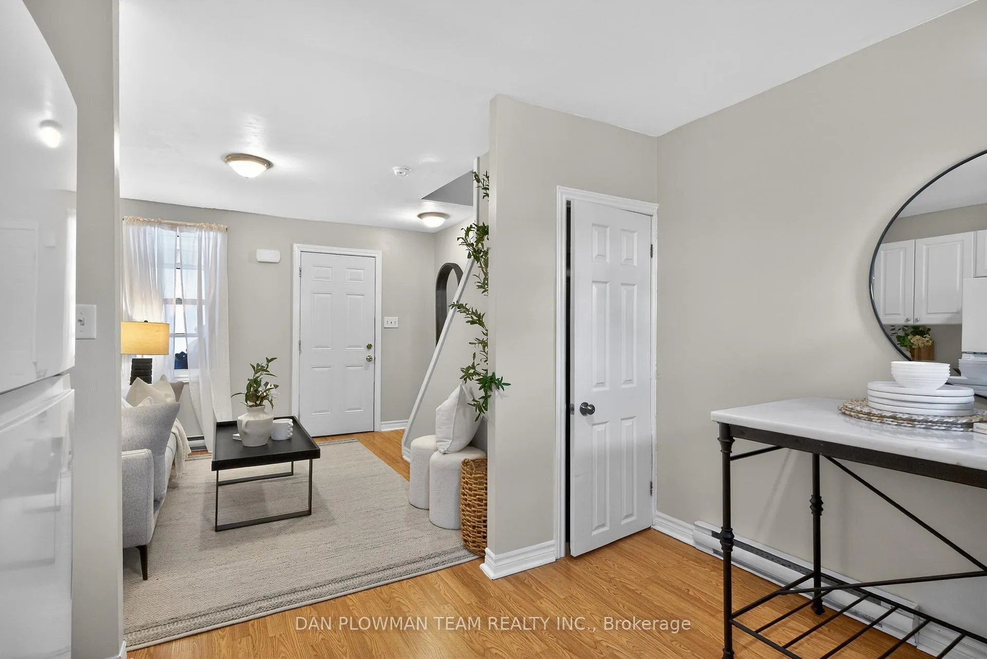 Photo 4 of 114 Olive Avenue, Oshawa, Central — HOMEH