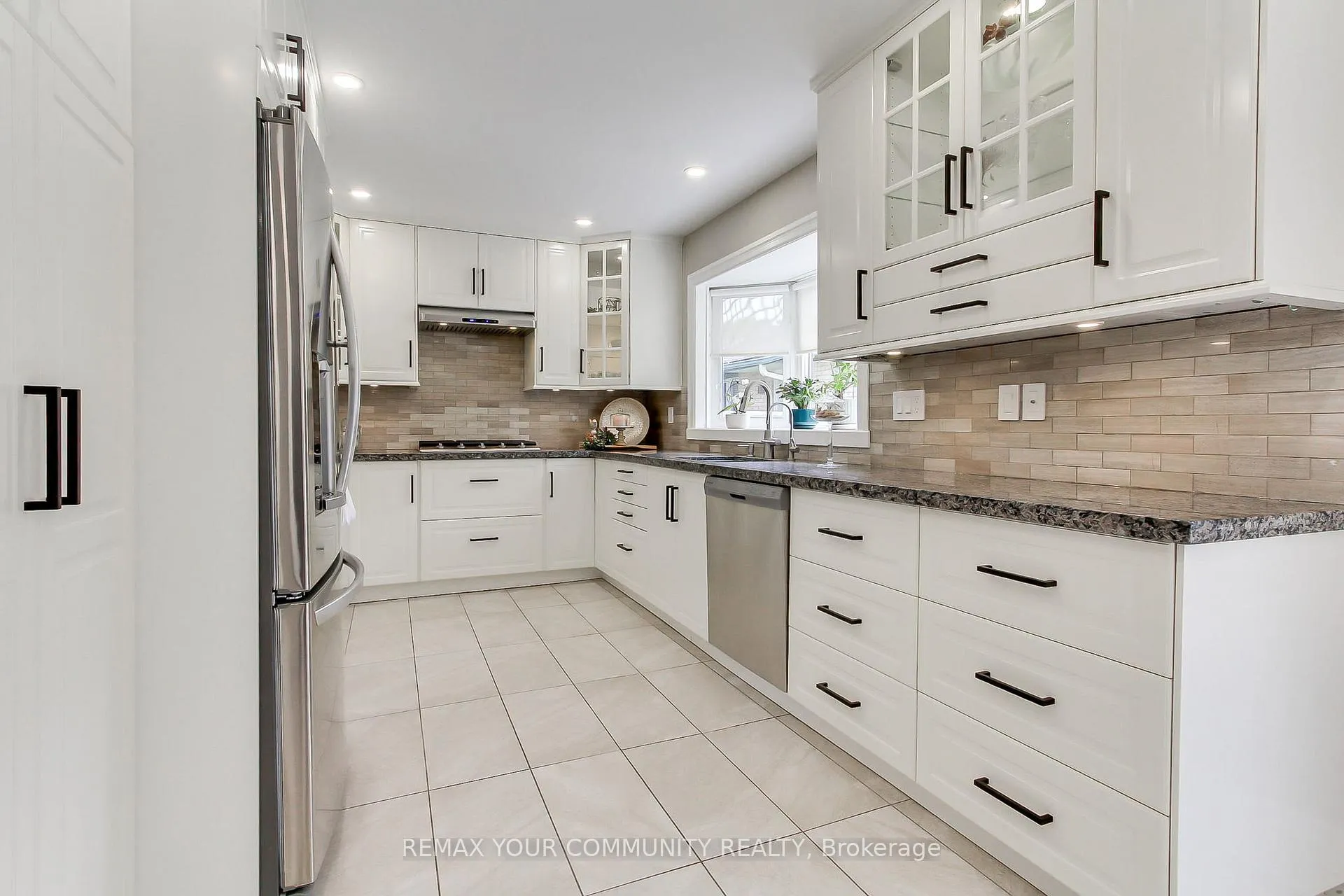 Photo 9 of Unit 5, 23 Reddington Drive, Caledon, Palgrave — HOMEH