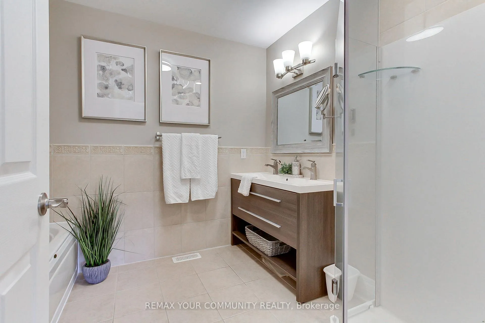 Photo 29 of Unit 5, 23 Reddington Drive, Caledon, Palgrave — HOMEH