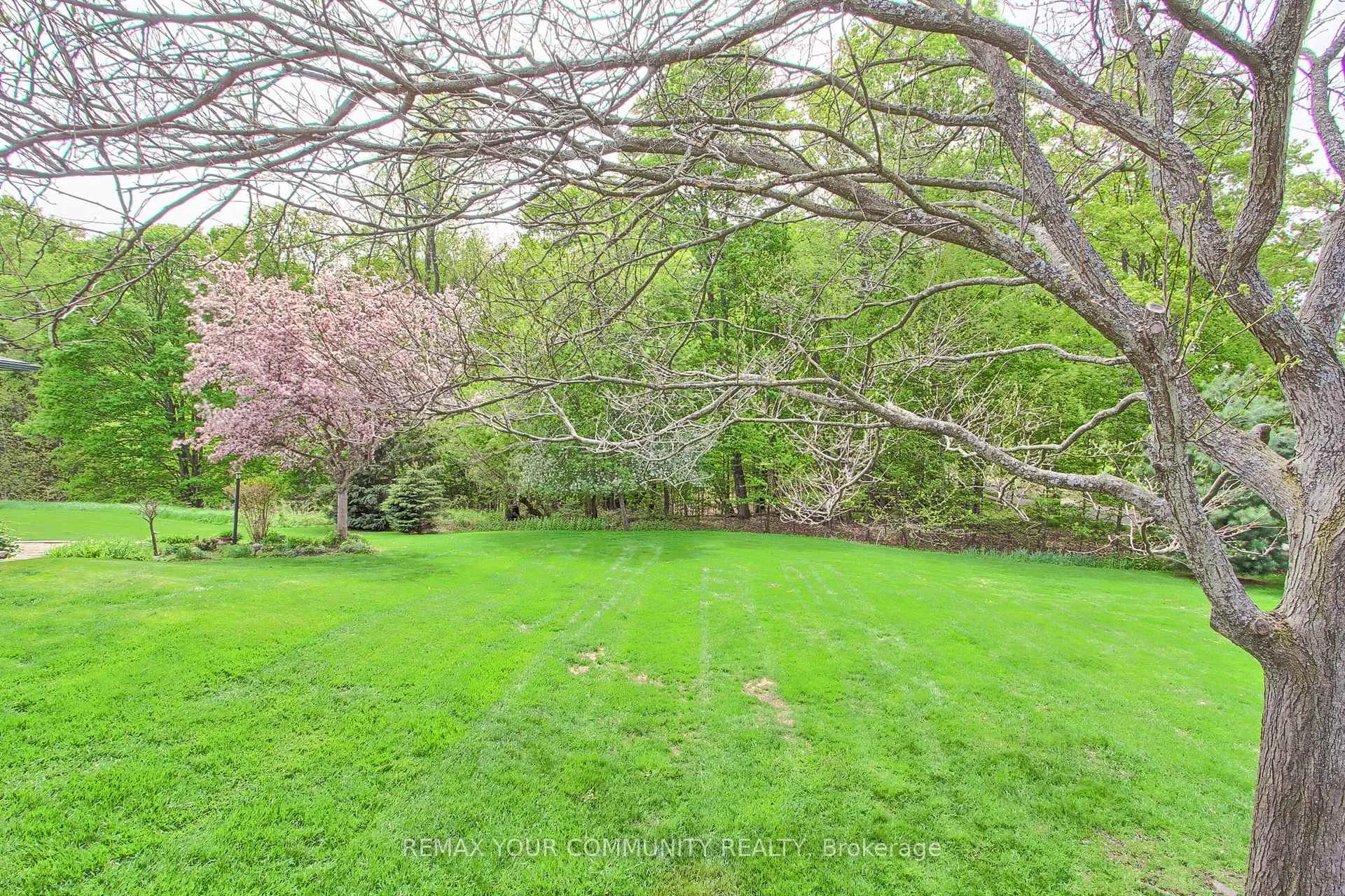 Photo 45 of Unit 5, 23 Reddington Drive, Caledon, Palgrave — HOMEH