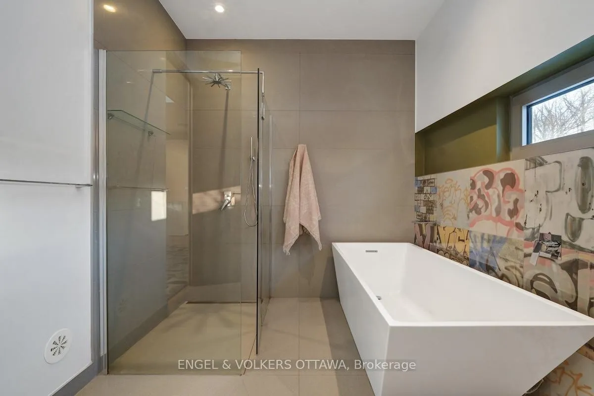 Photo 36 of 608 Byron Avenue, Ottawa, McKellar/Highland — HOMEH