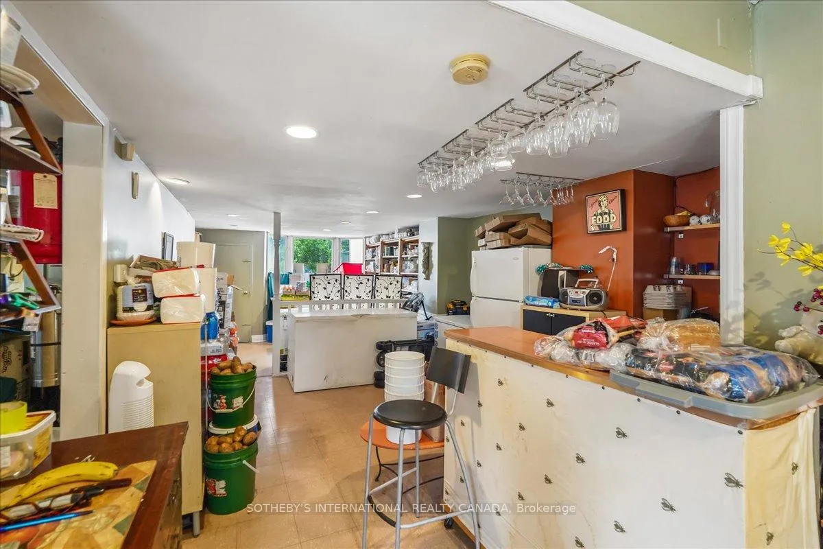 Photo 8 of 161 Winchester Street, Toronto, Cabbagetown-South St. James Town — HOMEH
