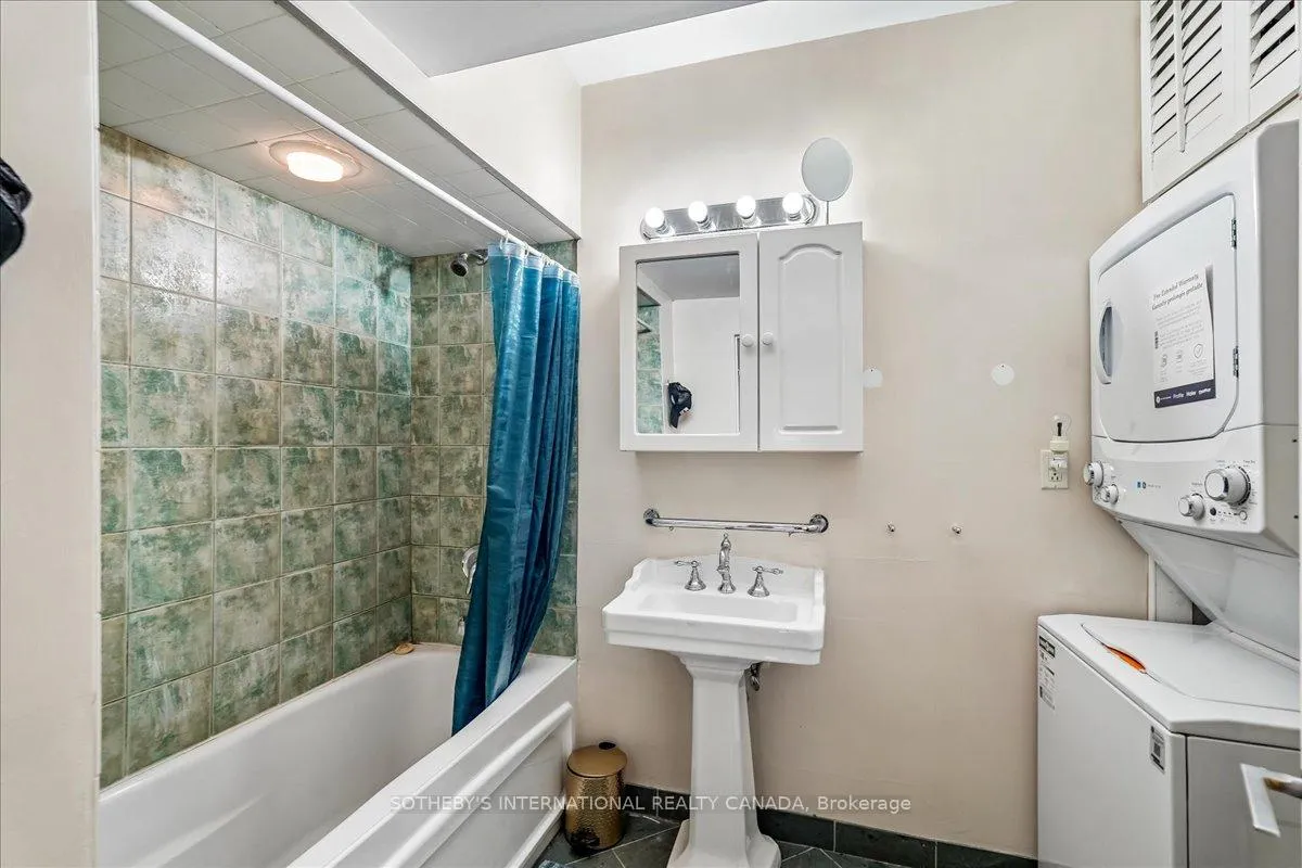 Photo 39 of 161 Winchester Street, Toronto, Cabbagetown-South St. James Town — HOMEH