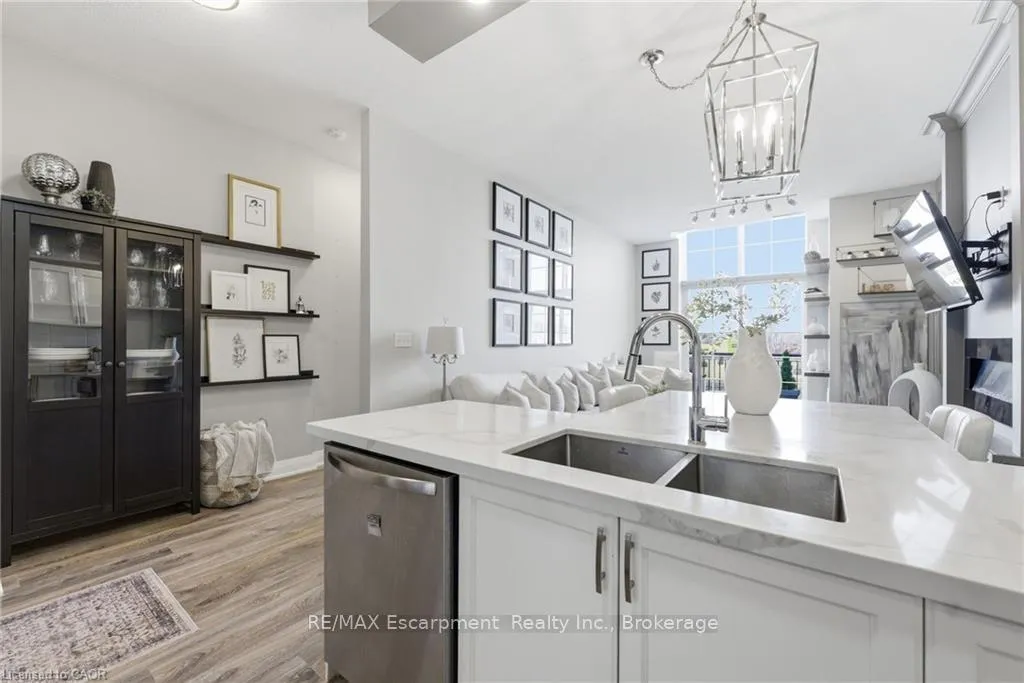 Photo 2 of Unit 322, 262 Dundas Street E, Hamilton, Waterdown — HOMEH