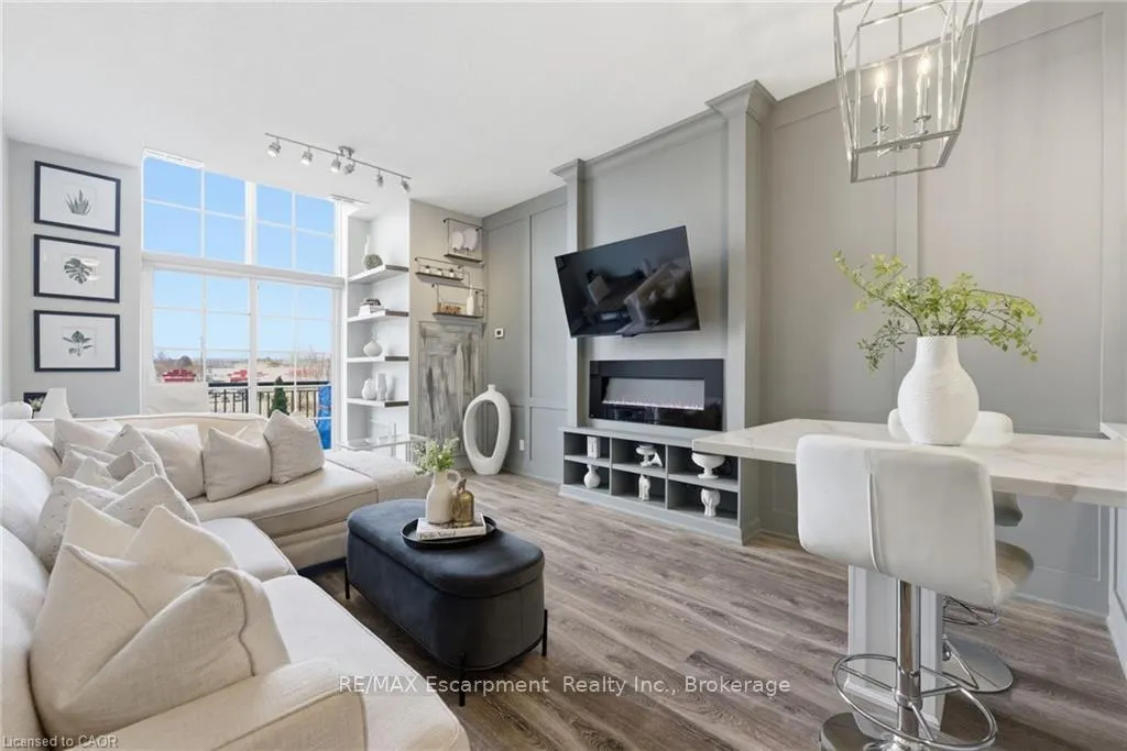 Photo 4 of Unit 322, 262 Dundas Street E, Hamilton, Waterdown — HOMEH