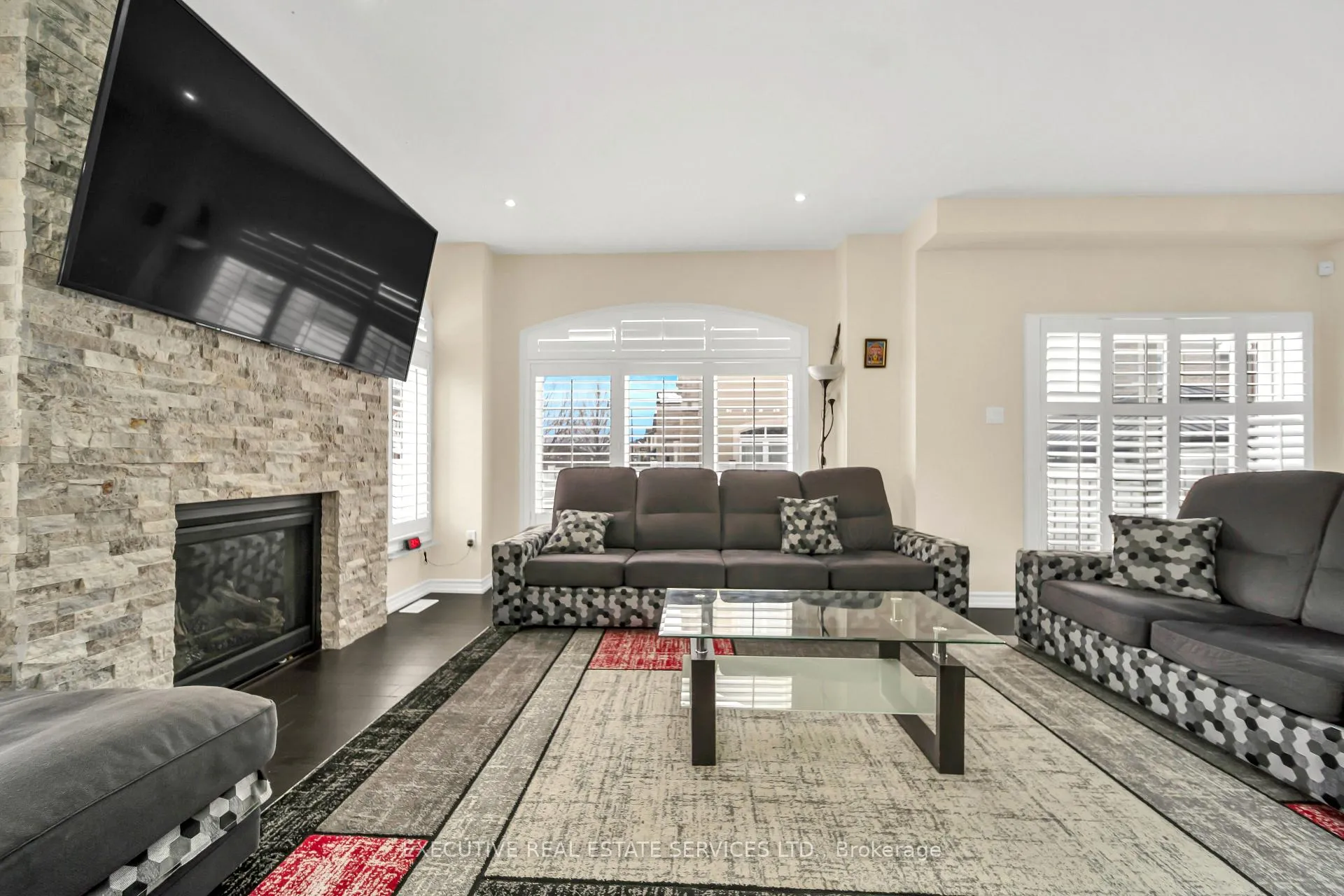 Photo 10 of 13 Masken Circle, Brampton, Northwest Brampton — HOMEH