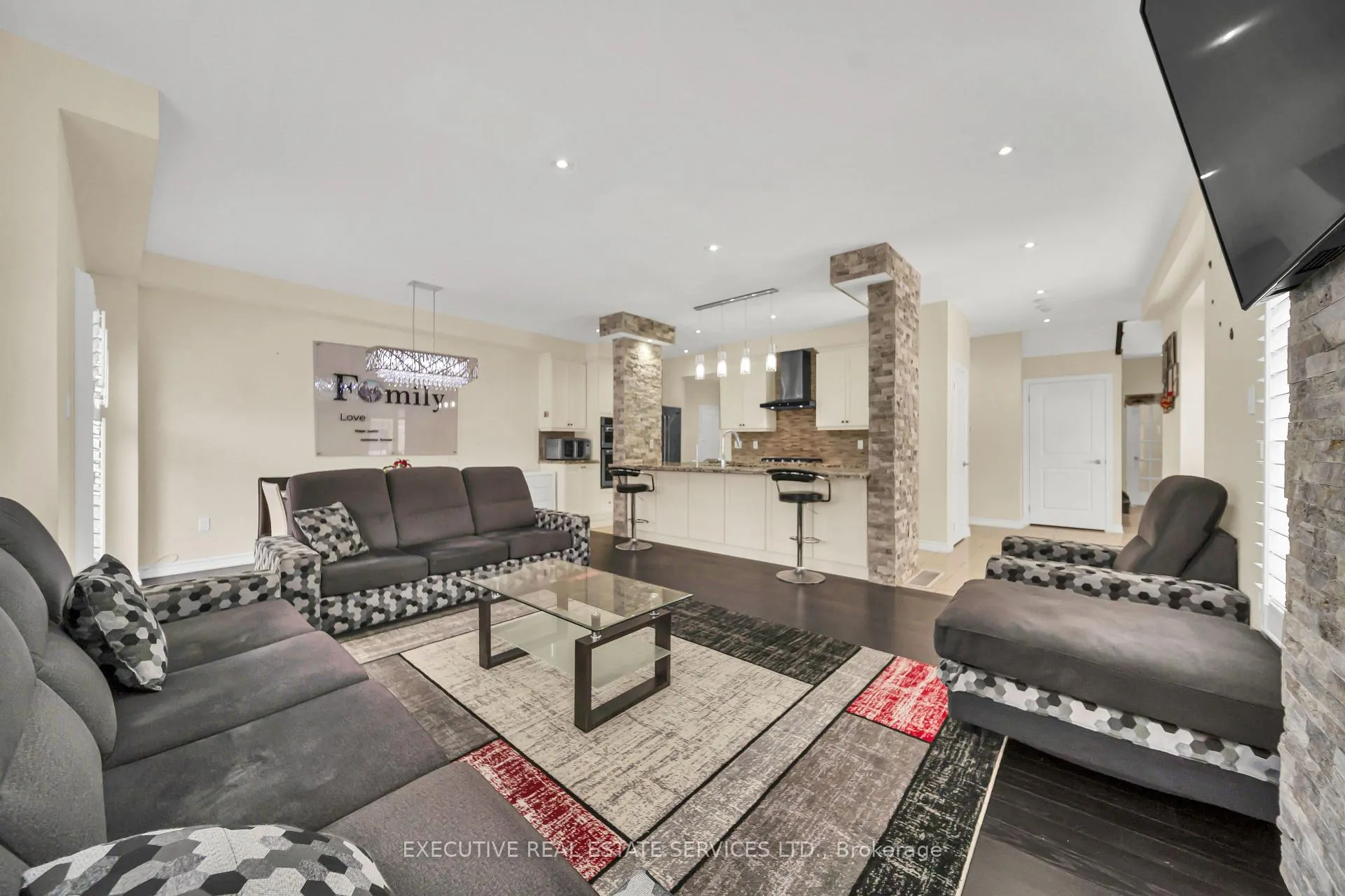 Photo 11 of 13 Masken Circle, Brampton, Northwest Brampton — HOMEH
