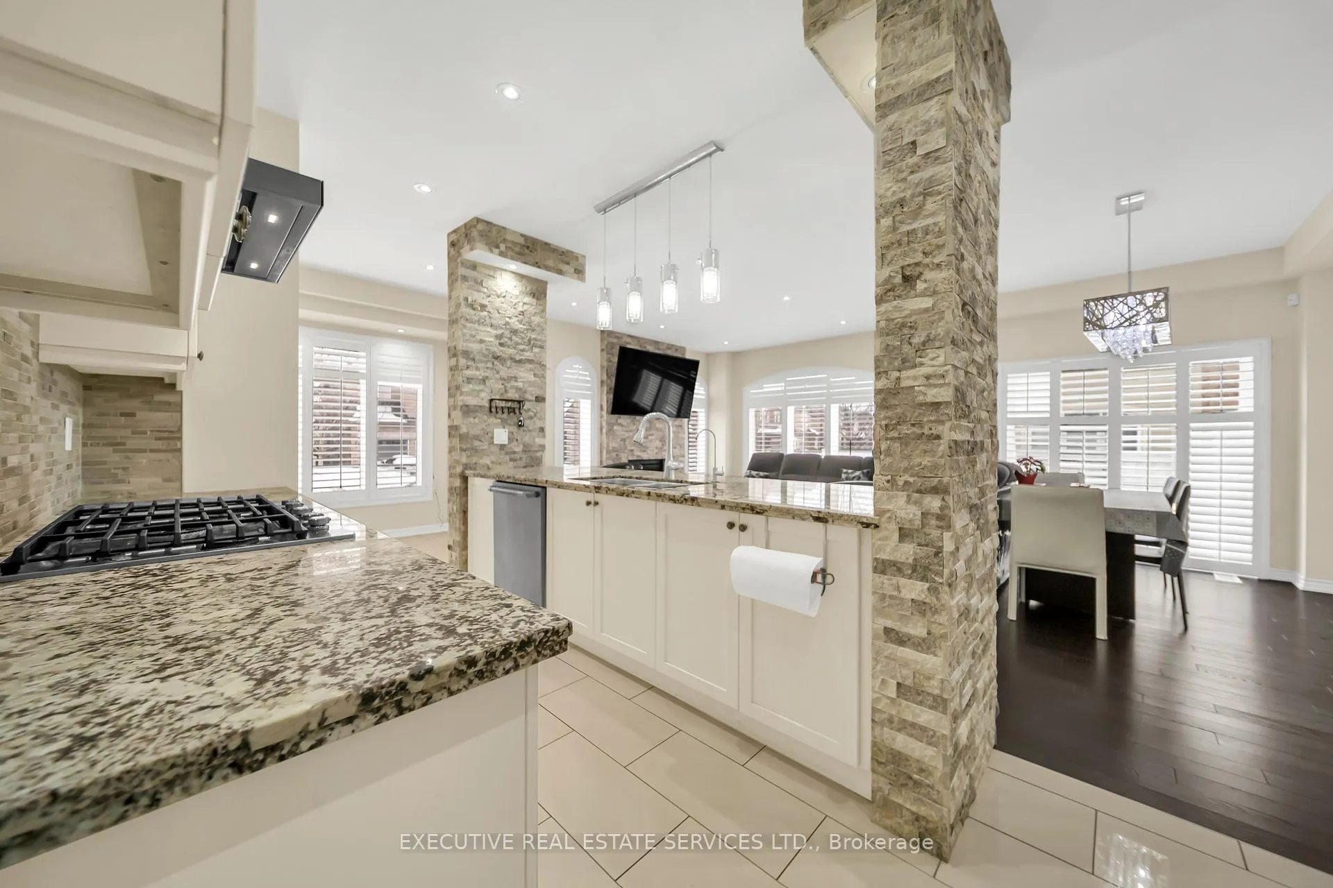 Photo 20 of 13 Masken Circle, Brampton, Northwest Brampton — HOMEH