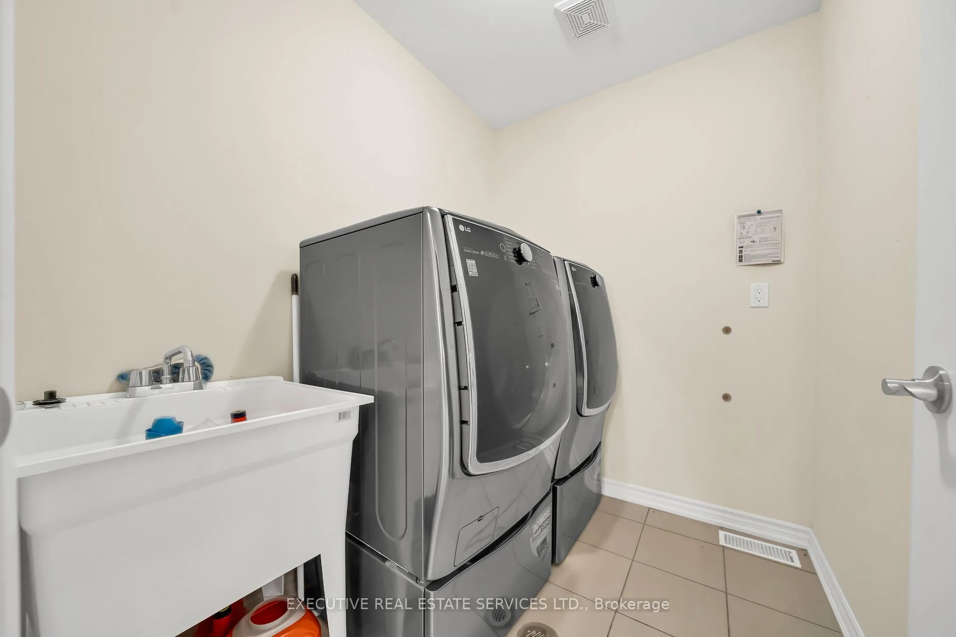 Photo 29 of 13 Masken Circle, Brampton, Northwest Brampton — HOMEH