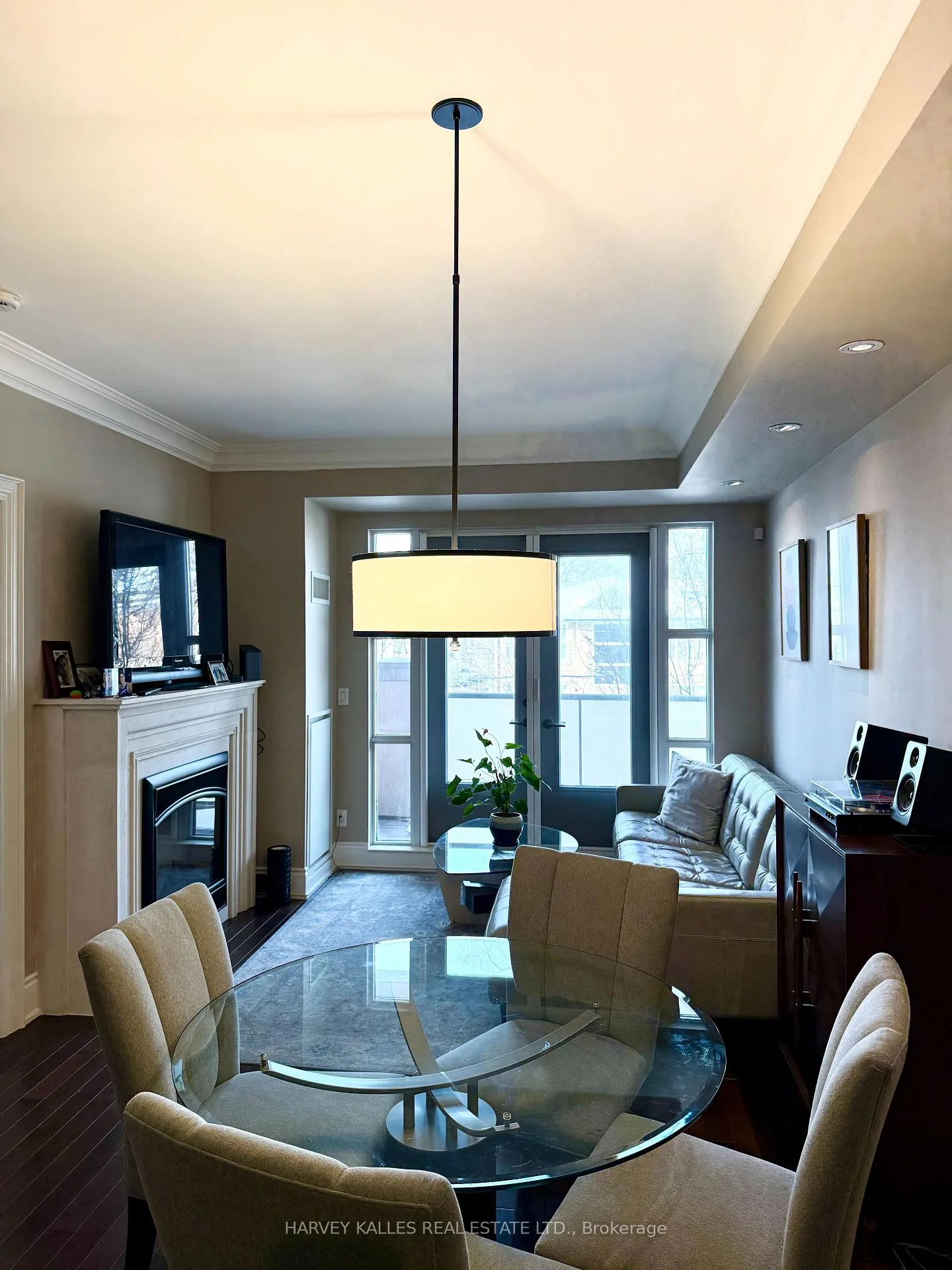 Front of Unit 317, 1717 Avenue Road