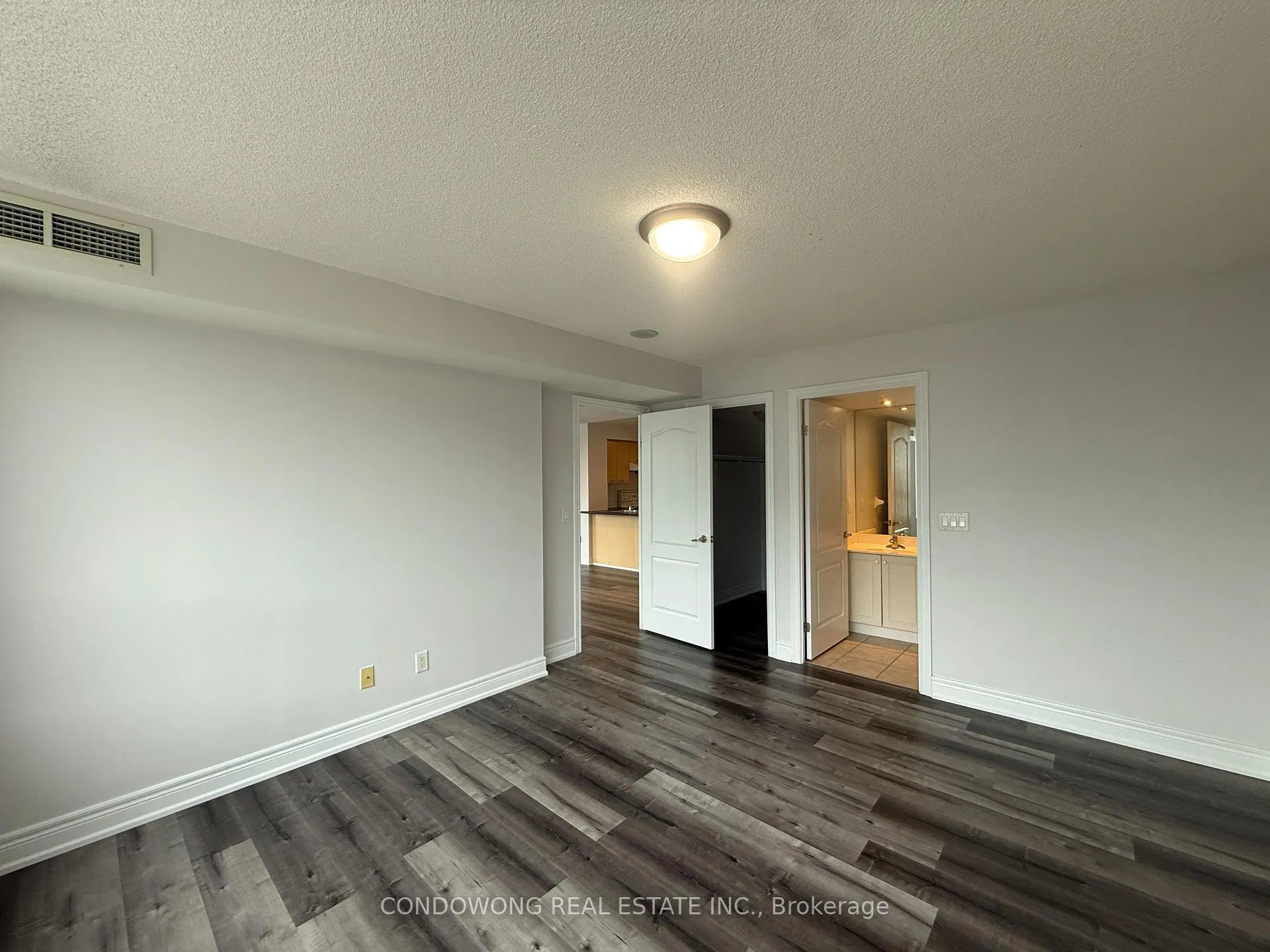 Photo 7 of Unit 918, 48 Suncrest Boulevard, Markham, Commerce Valley — HOMEH