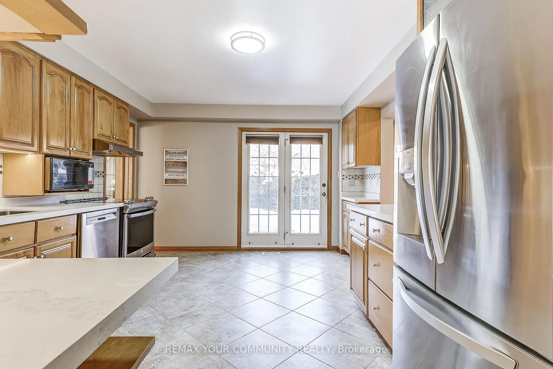 Photo 5 of 3 Sawyer Crescent, Markham, Markham Village — HOMEH