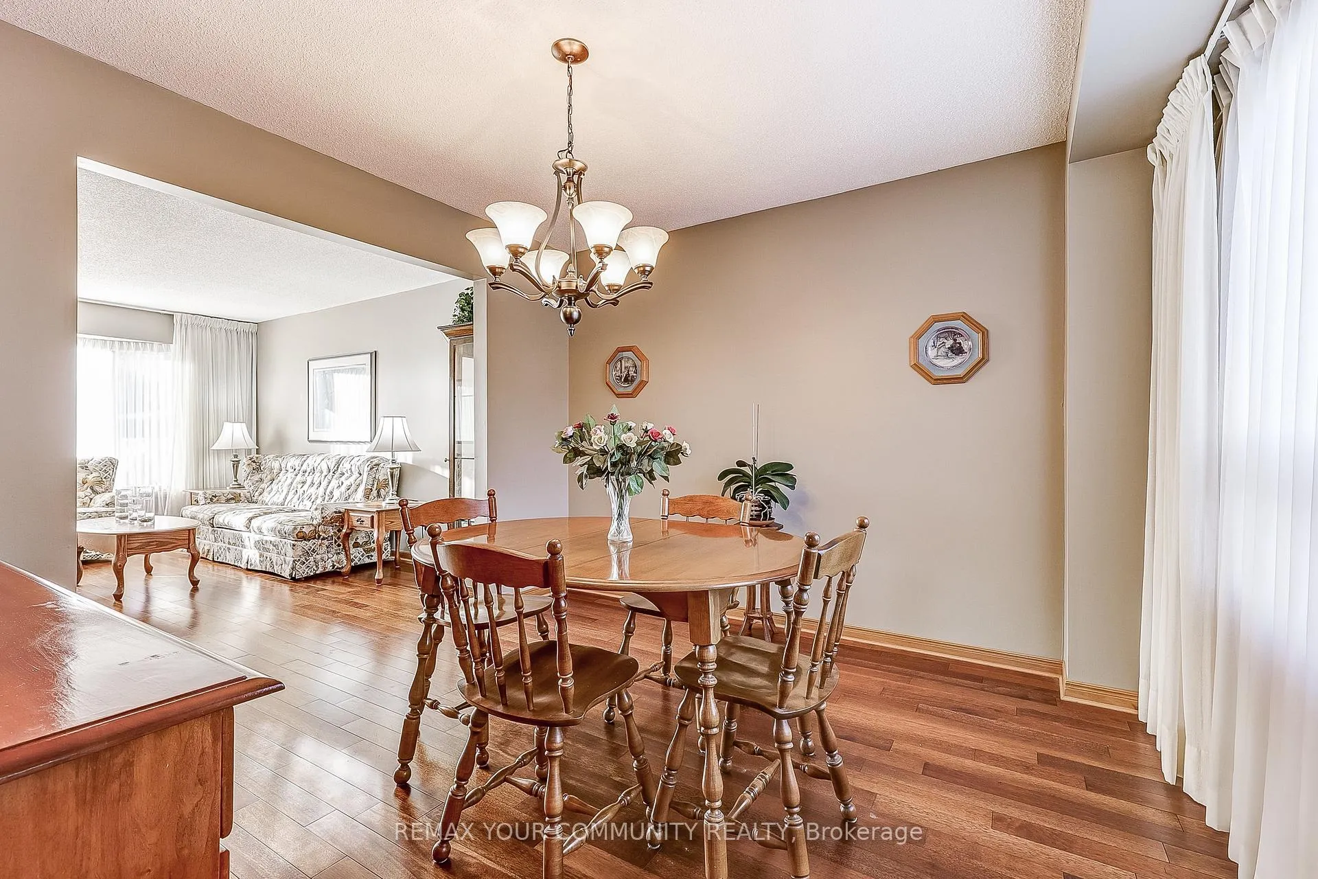 Photo 13 of 3 Sawyer Crescent, Markham, Markham Village — HOMEH