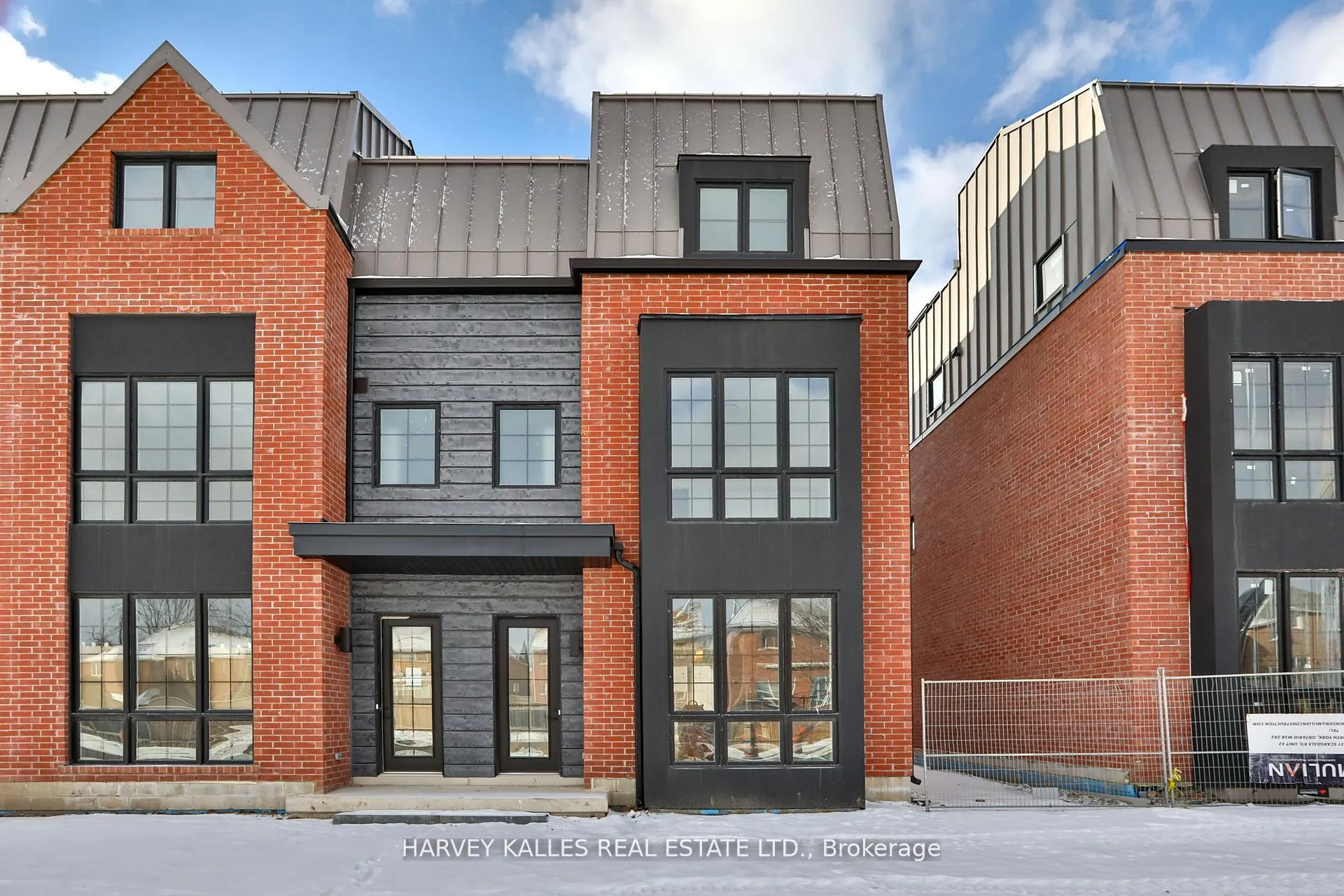 Photo 4 of 204 Atkinson Avenue, Vaughan, Uplands — HOMEH